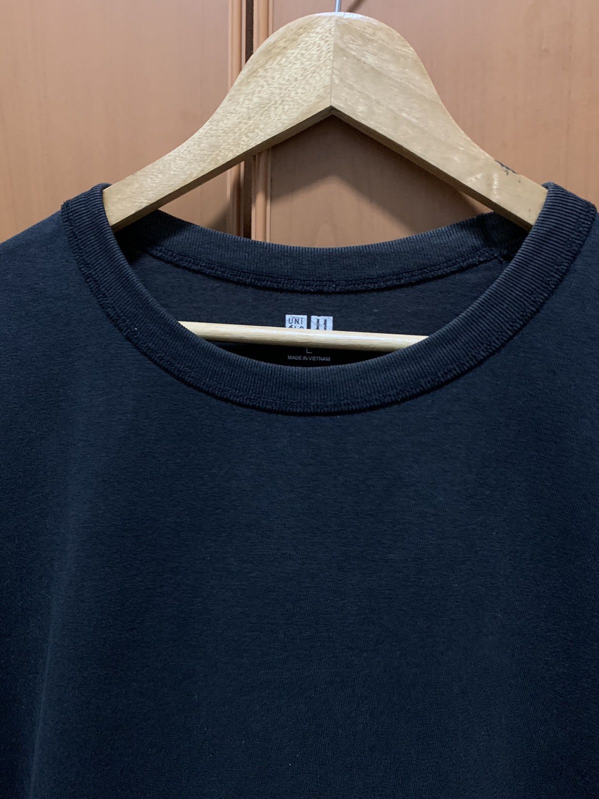 Uniqlo Uniqlo Black Tee Size US L / EU 52-54 / 3 - 4 Thumbnail
