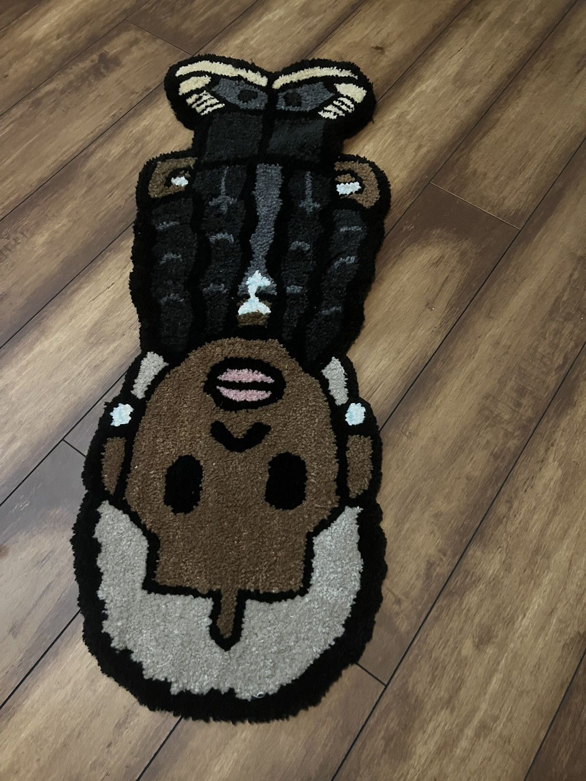 Handmade Destroy lonely rug Size ONE SIZE - 2 Thumbnail