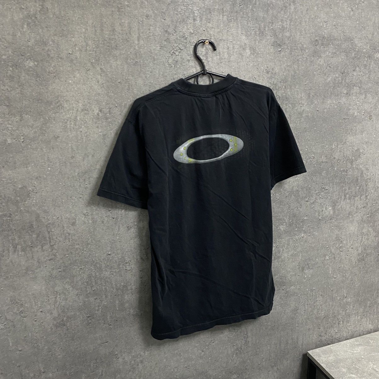 Oakley Vintage Oakley T-Shirt Software Big Logo Japanese Outdoor Size US M / EU 48-50 / 2 - 8 Thumbnail