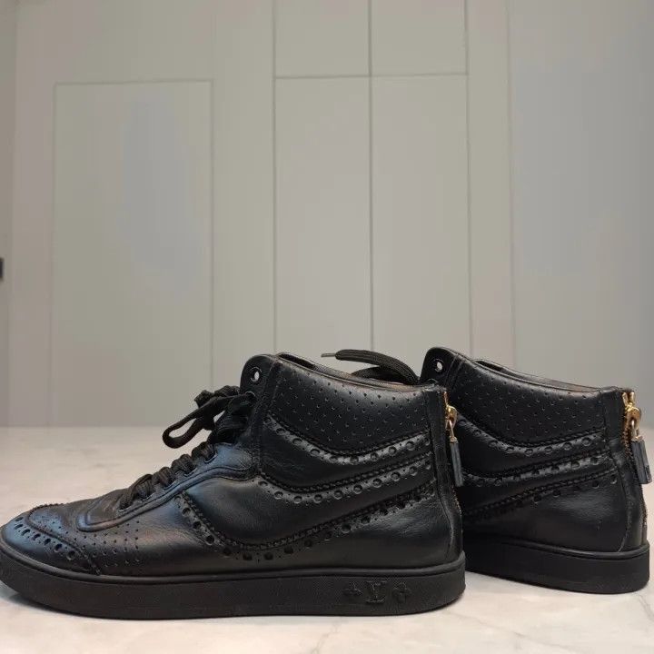 Louis Vuitton High-Top Casual Boots in Black -2508