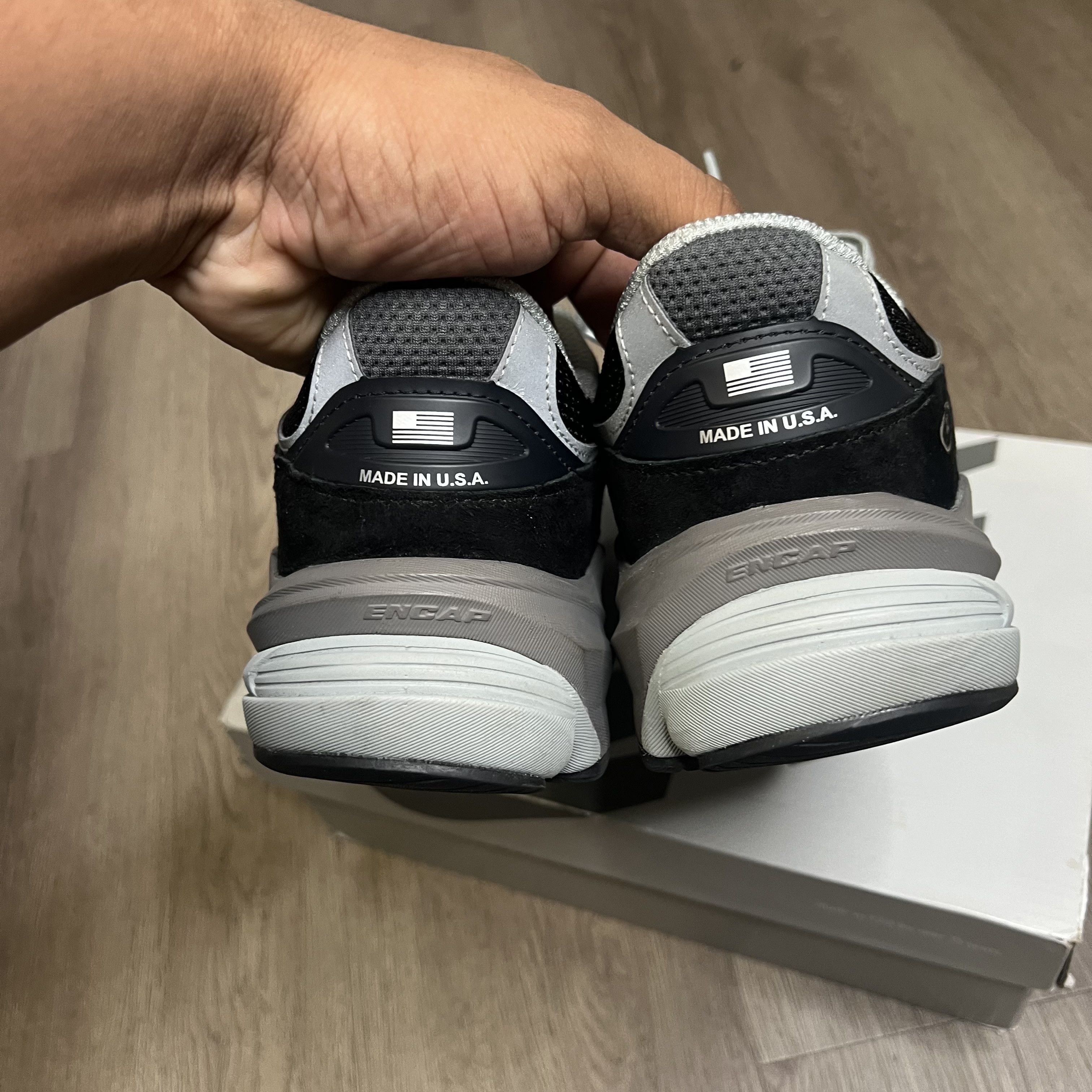 New Balance 990v6 MiUSA Black Grey White (Women's)