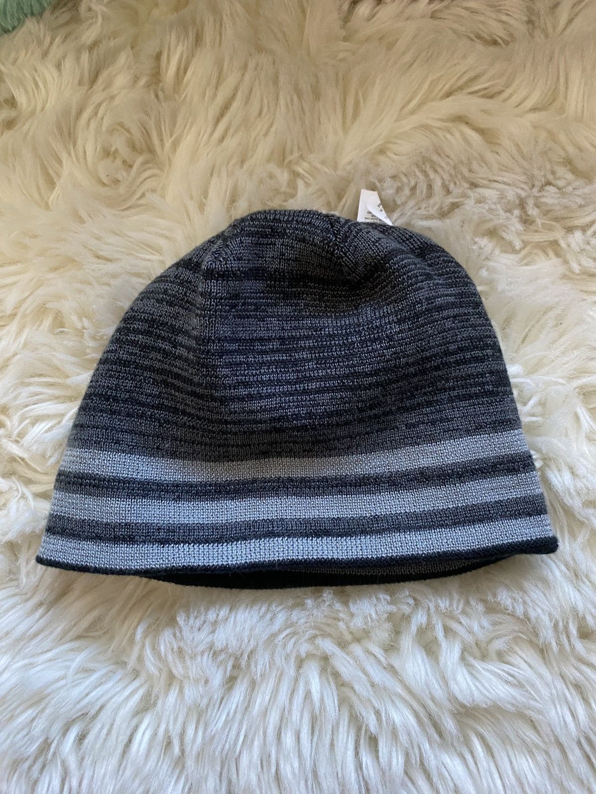 Adidas Vintage Reversible Adidas Beanie Three Stripe Y2K Size ONE SIZE - 3 Thumbnail