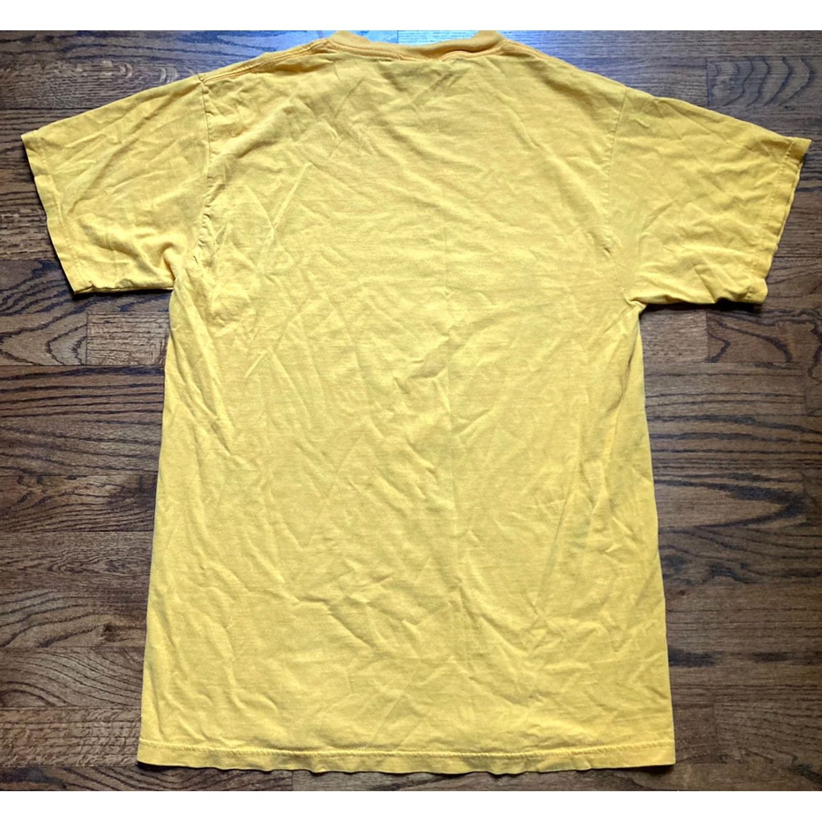 Tultex VINTAGE Mickey Mouse & Minnie Mouse T Shirt Tultex Yellow Large Regular Crew Neck Short Sleeve Men 90s Disney Love Hearts Size US L / EU 52-54 / 3 - 6 Thumbnail