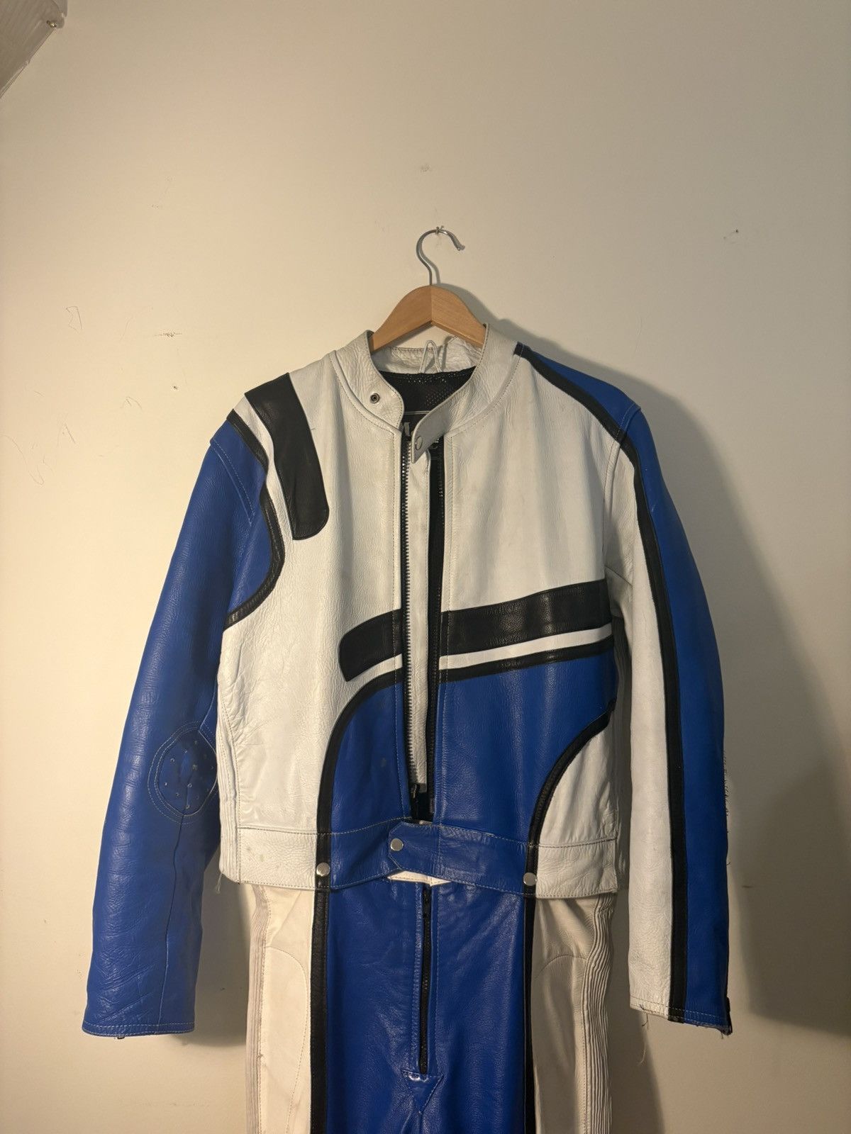 Leather Motorcycle Racing Suit Vintage Size US L / EU 52-54 / 3 - 2 Thumbnail