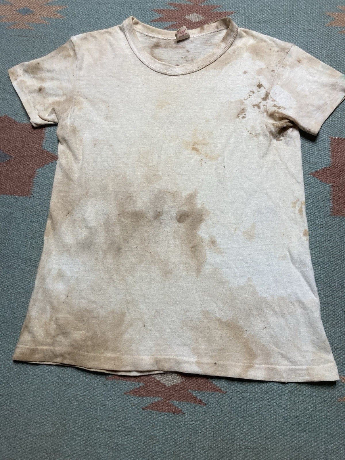 Vintage 70s blank white t shirt Hanes grunge distressed 16 baby tee Size S / US 4 / IT 40 - 2 Thumbnail
