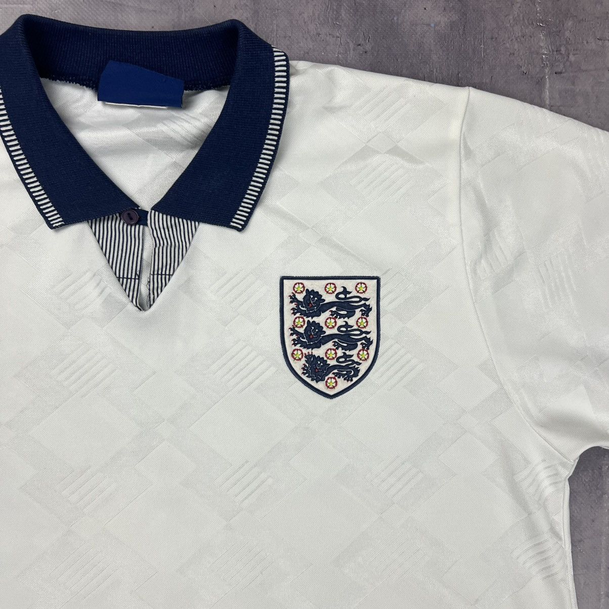 Umbro Rare! England Umbro 1990/92 Soccer Jersey Shirt 90s Size US M / EU 48-50 / 2 - 6 Thumbnail