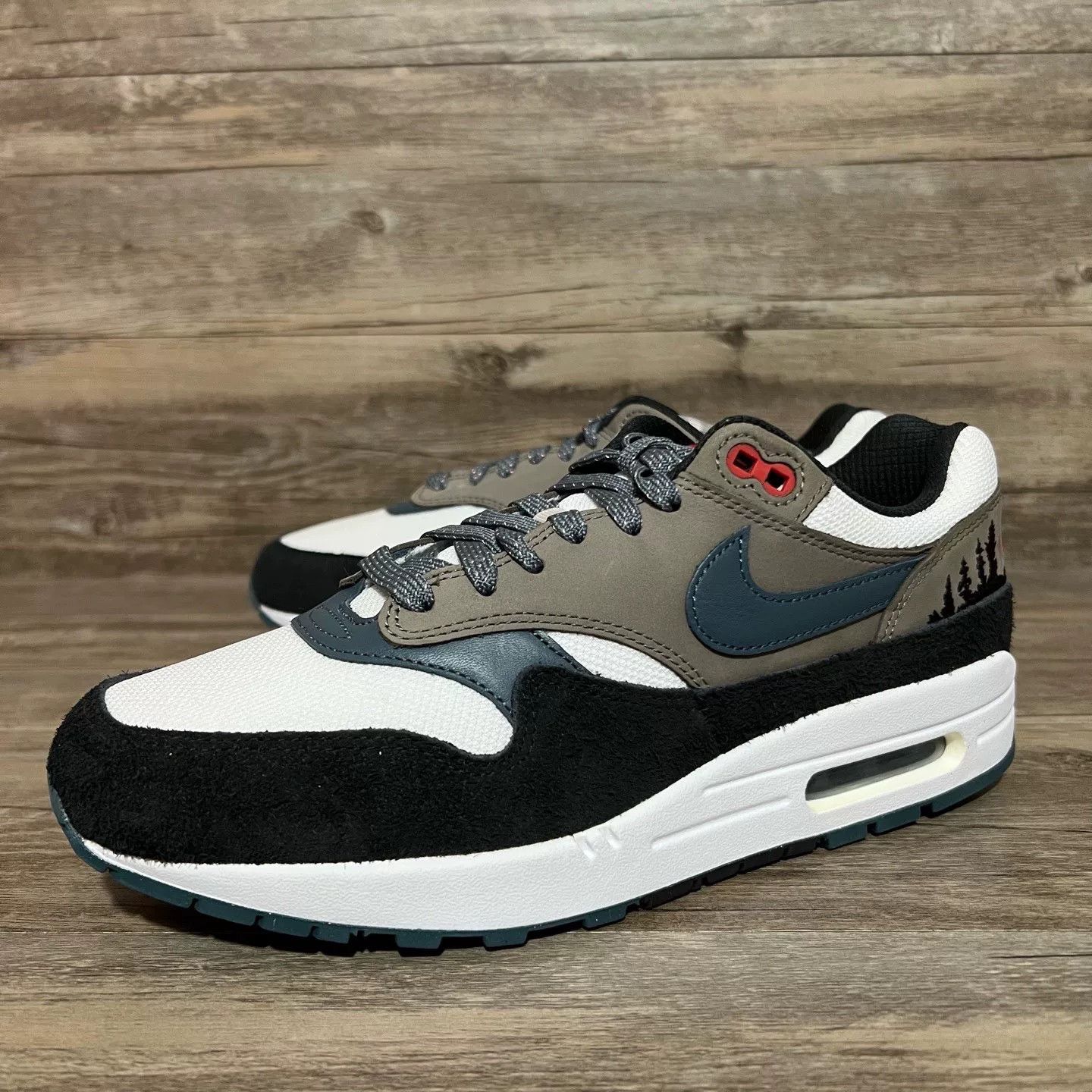Nike Nike MAX 1 Black Lowtop Sneakers 43 Men Size US 10 / EU 43 - 1 Thumbnail