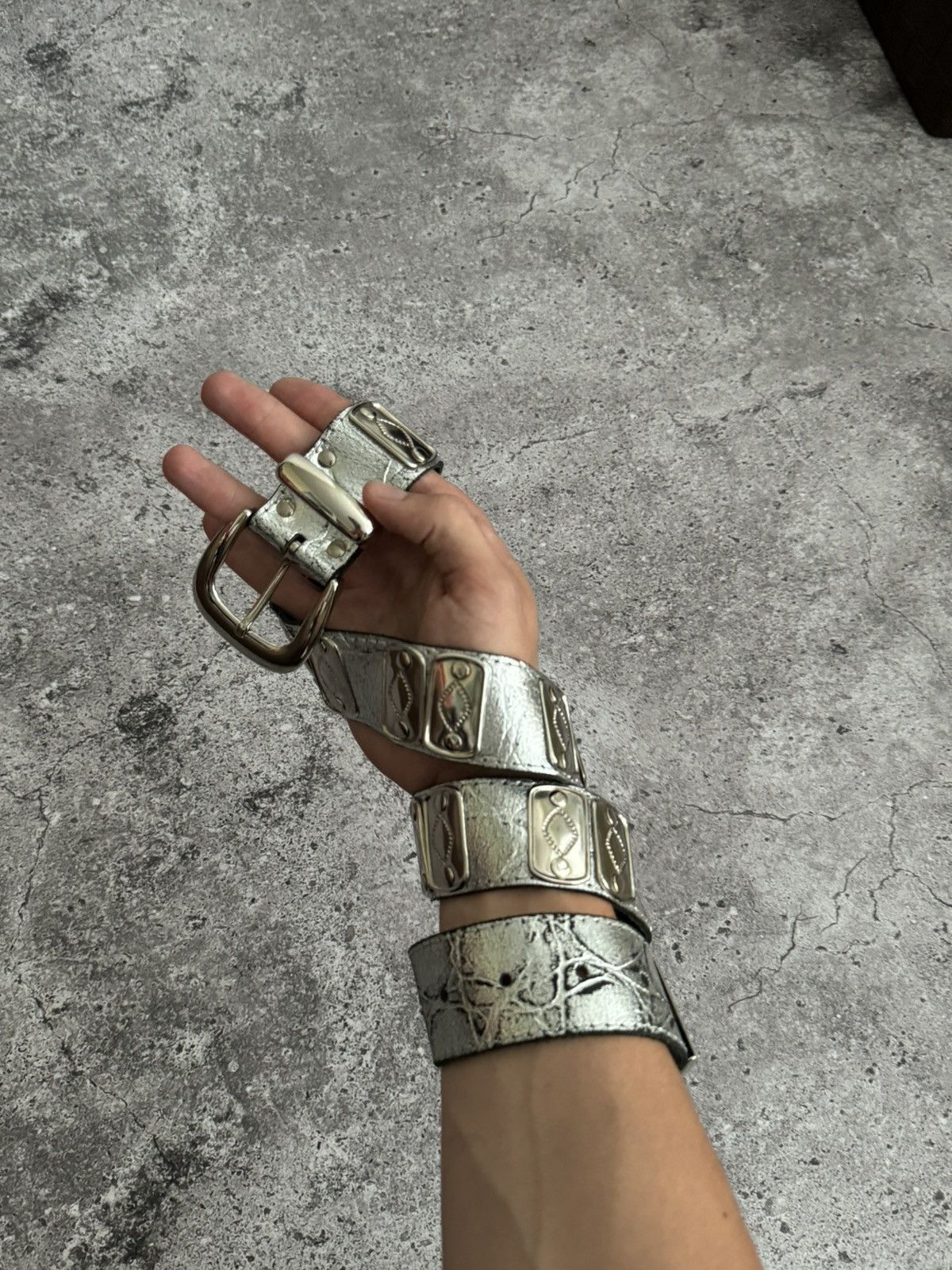 Vintage Vintage Y2K silver shiny leather belt Size ONE SIZE - 2 Thumbnail