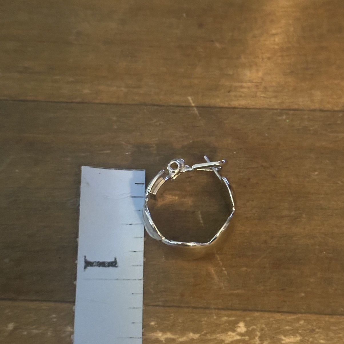 Monet Vintage Monet silver tone scalloped hoop earrings Size ONE SIZE - 4 Thumbnail