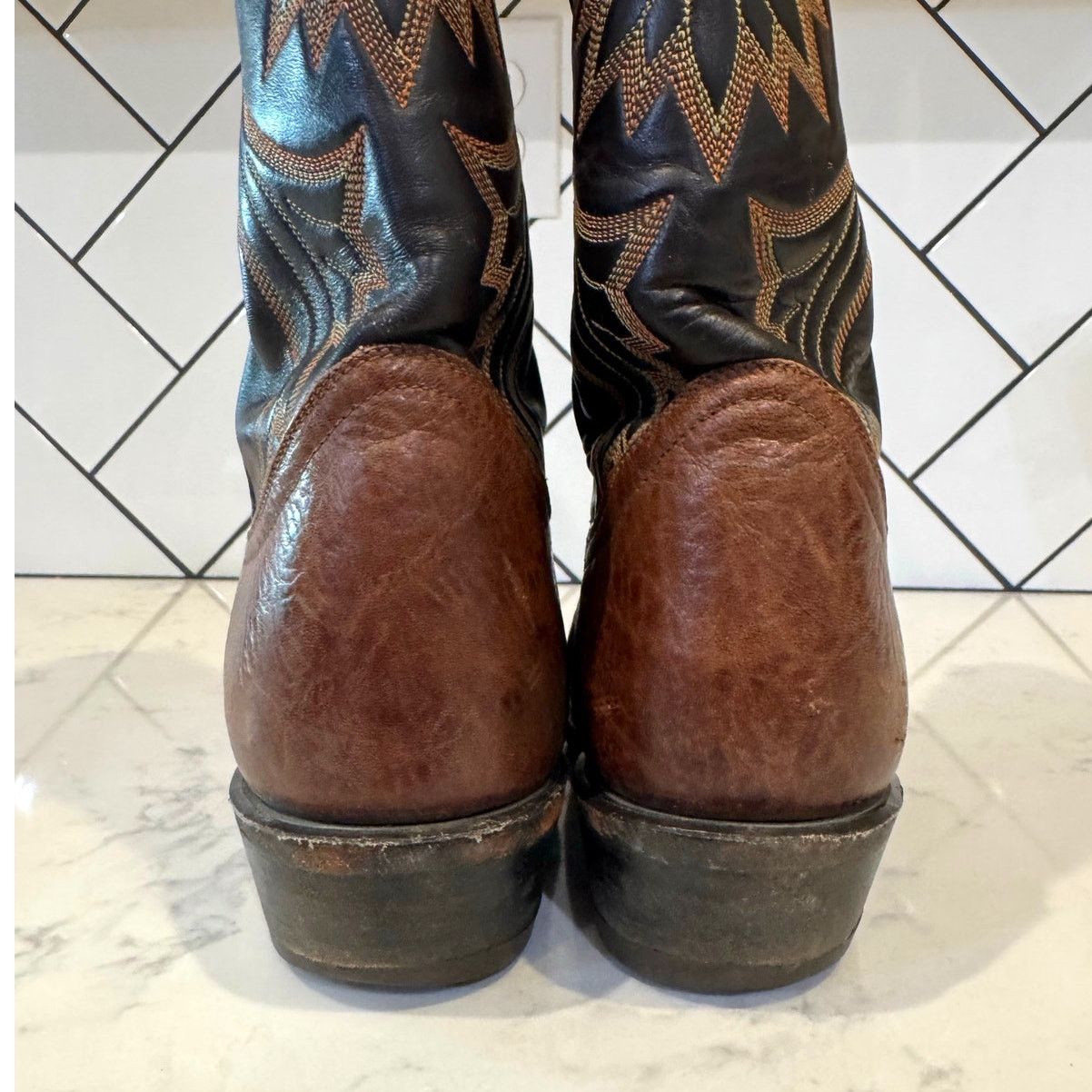 Tony Lama Vintage Tony Lama leather cowboy boots two-toned size 8EE Size US 8 / EU 41 - 5 Thumbnail