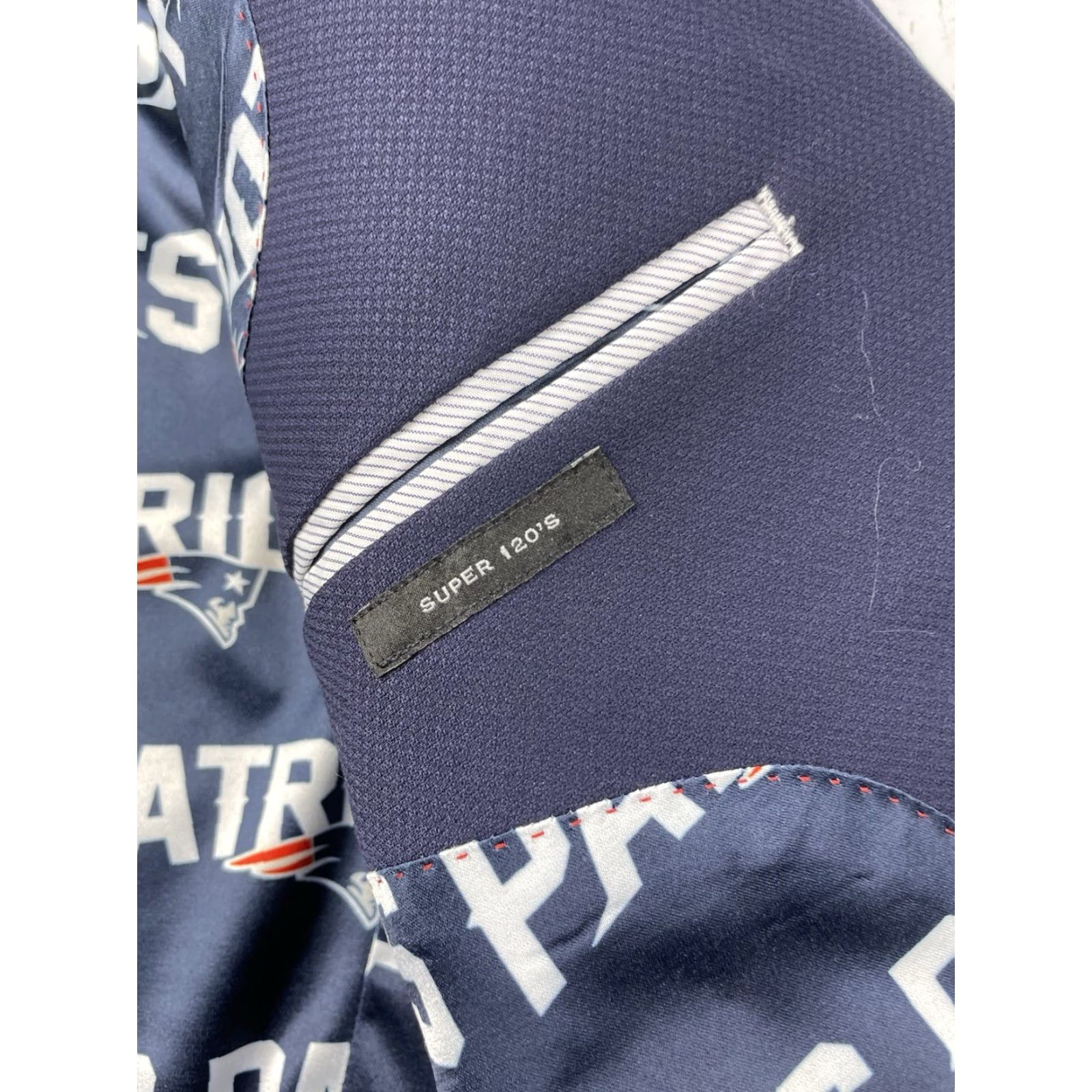 Joseph Abboud NWT New England Patriots x Joseph Abboud Blazer Jacket Slim Wool Blend 40R NFL Blue Patriot Sports Solid Two-Button Notch Lapel Slim Fit Mens Size 40R - 4 Thumbnail