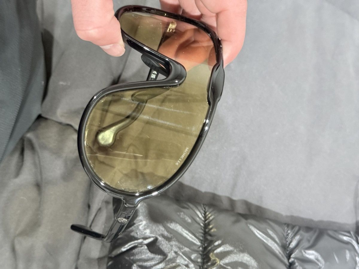 Moncler Moncler Shield Glasses Size ONE SIZE - 4 Thumbnail