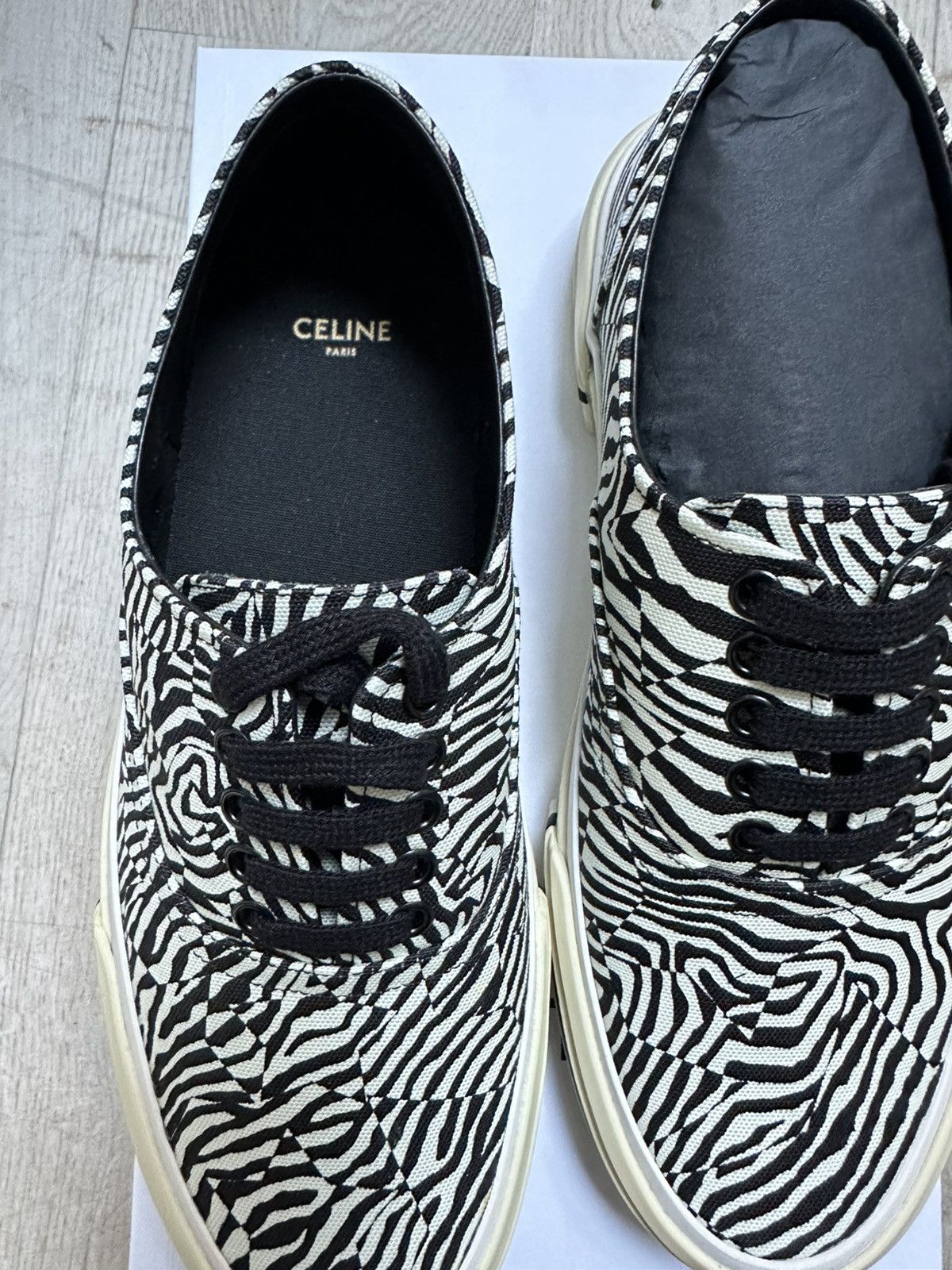 Celine New Elliot zebra printed canvas sneakers Size US 9 / EU 42 - 5 Thumbnail