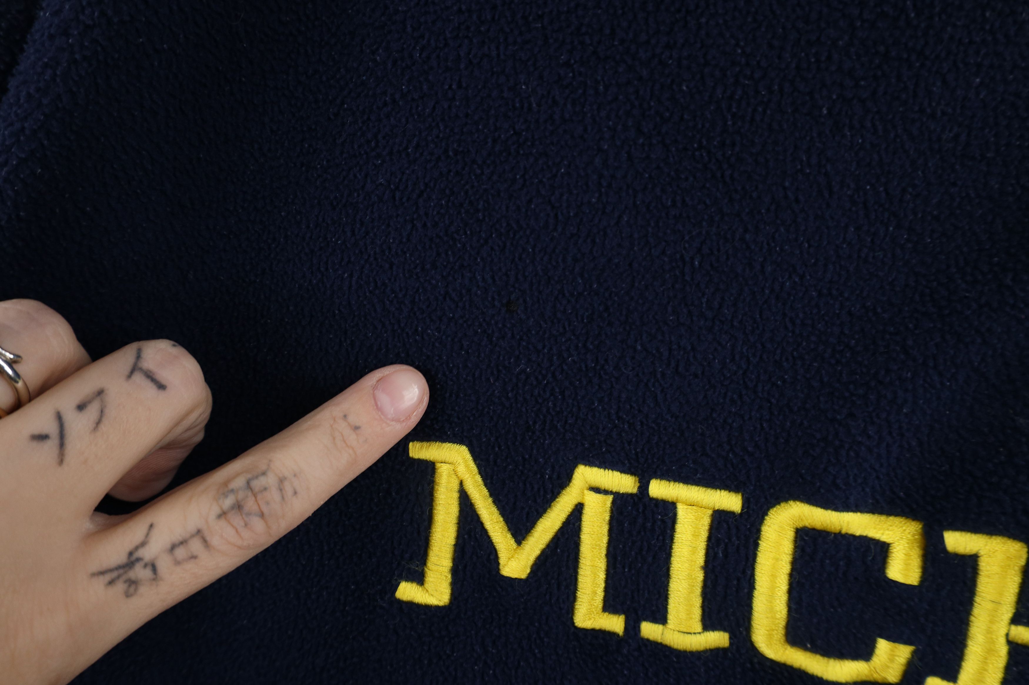 Vintage Vintage Out University of Michigan Half Zip Fleece Sweater Size US XL / EU 56 / 4 - 6 Thumbnail