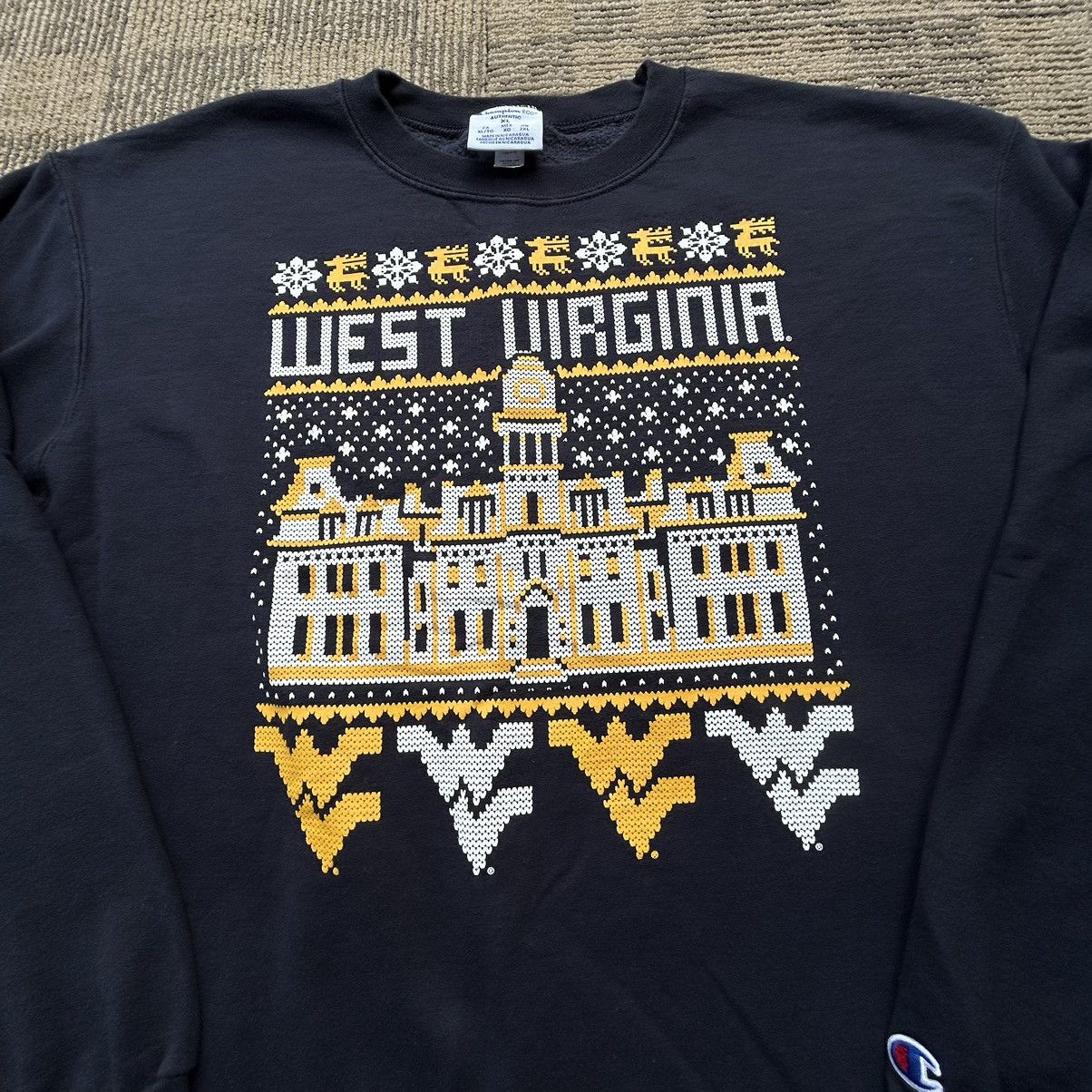 Champion West Virginia Mountaineers Christmas Champion Sweater Size US XL / EU 56 / 4 - 2 Thumbnail