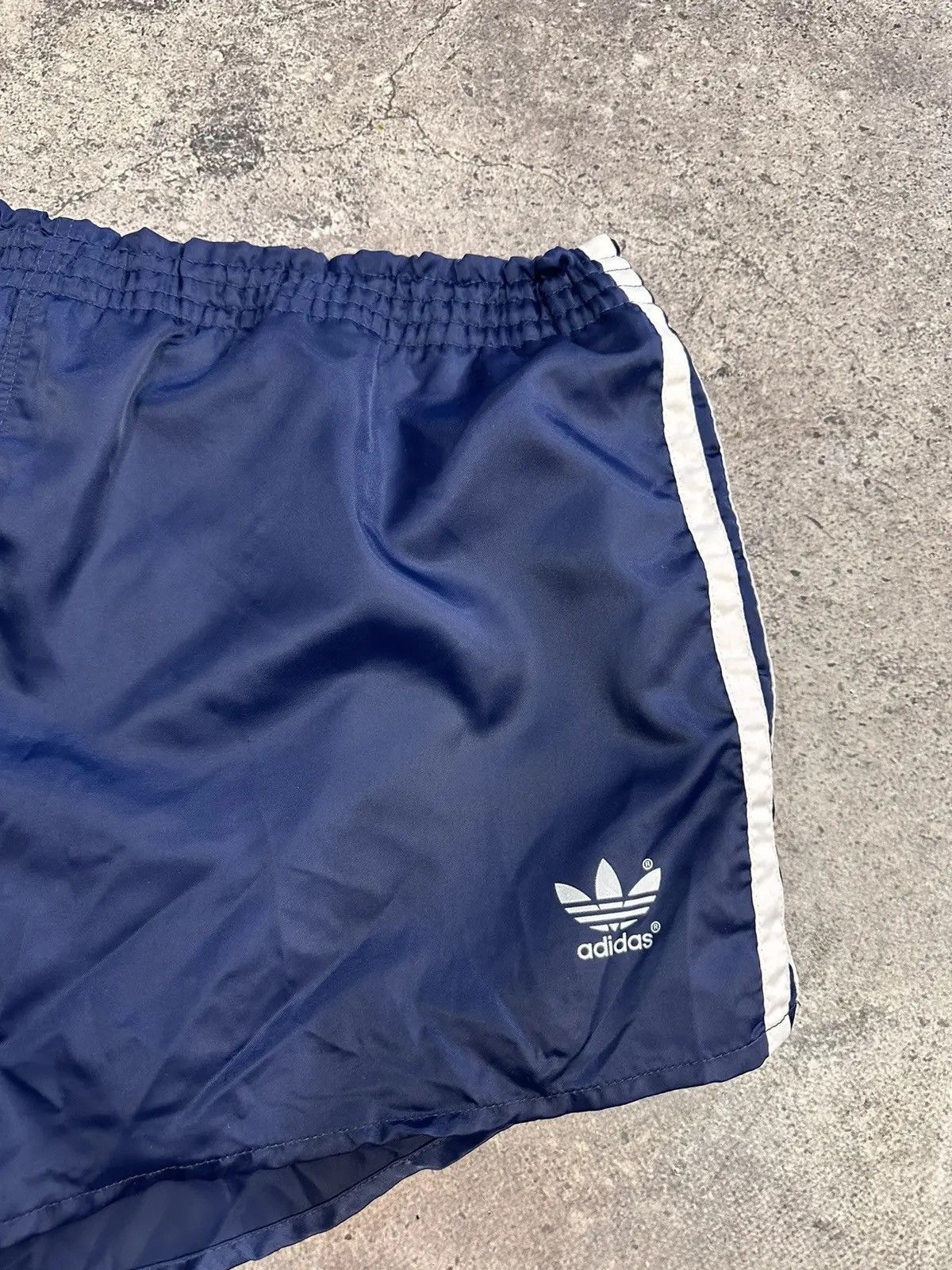 Adidas × Vintage Retro 70s Made In West Germany Adidas Red Nylon Shorts Size US 34 / EU 50 - 4 Thumbnail