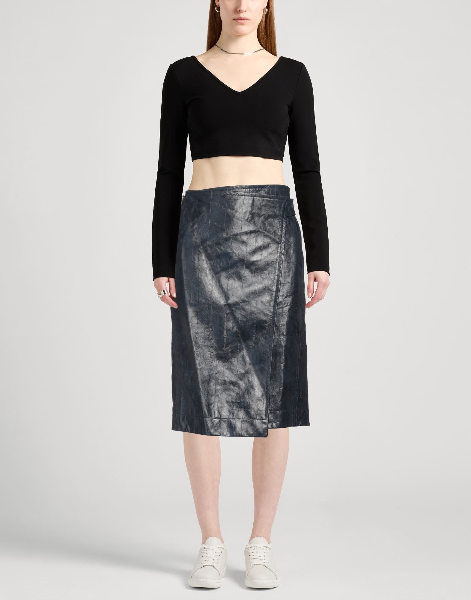 Bottega Veneta o1y0725 Midi Skirt in Black Size 27" / US 4 / IT 40 - 2 Thumbnail