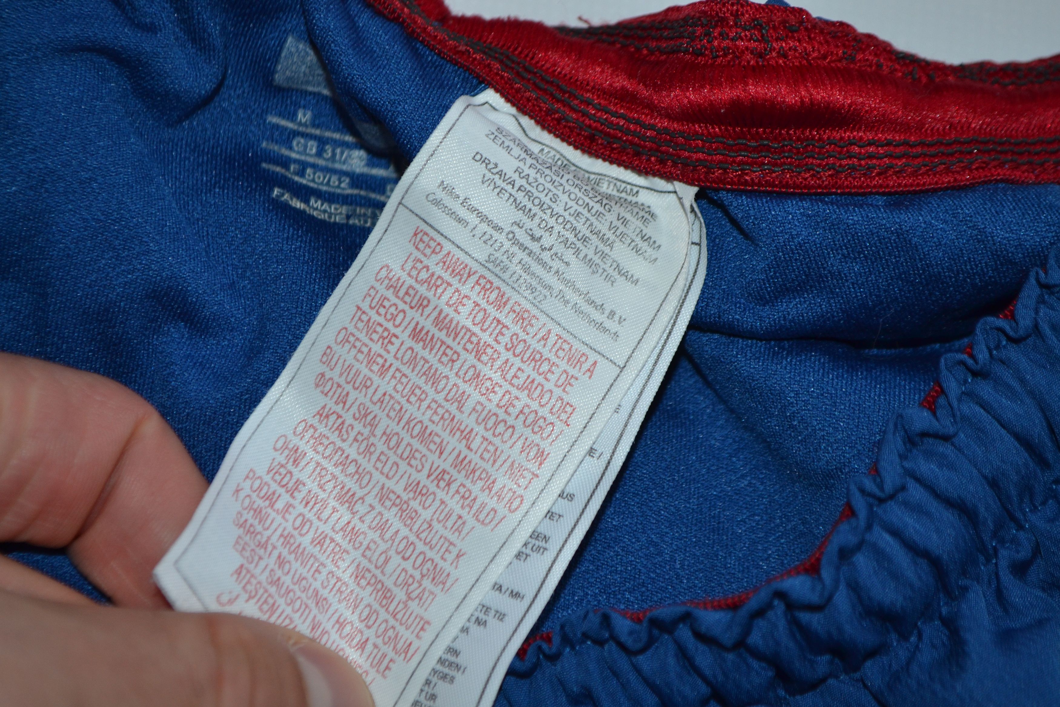 Nike Vintage Barcelona Home Shorts 2007 2008 Soccer Size US 32 / EU 48 - 4 Thumbnail