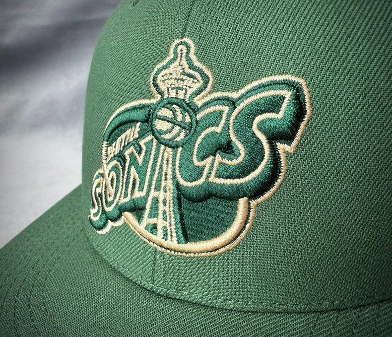Bape × Mitchell & Ness × NBA NBA Seattle Super Sonics 40th Anniversary Baseball Hard Cap Size ONE SIZE - 3 Thumbnail