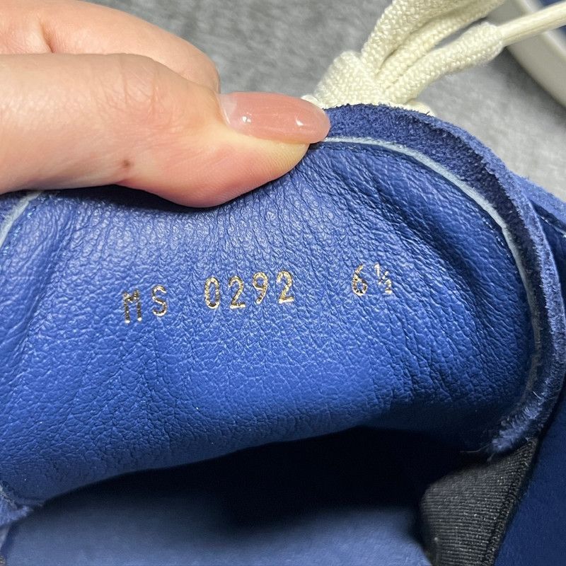 Louis Vuitton Louis Vuitton Resort Blue and White Low-Top Sneakers - Size US 8.5 / EU 41-42 - 4 Thumbnail