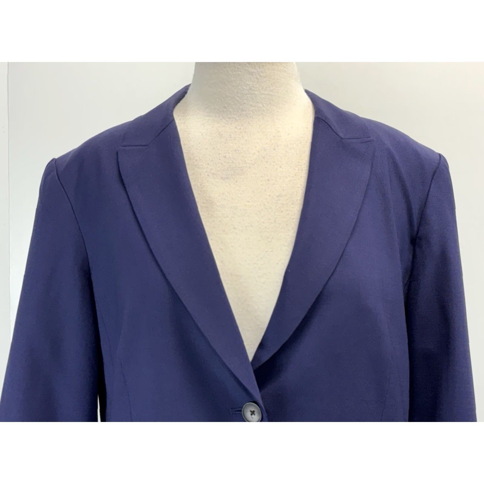 Vintage MM Lafleur Carson Blazer Jacket Women’s 14 Navy Wool Blend Blazer Career Basic Work Staple Two-Button Long Sleeve Regular Size 14 Womens Size XL / US 12-14 / IT 48-50 - 5 Thumbnail