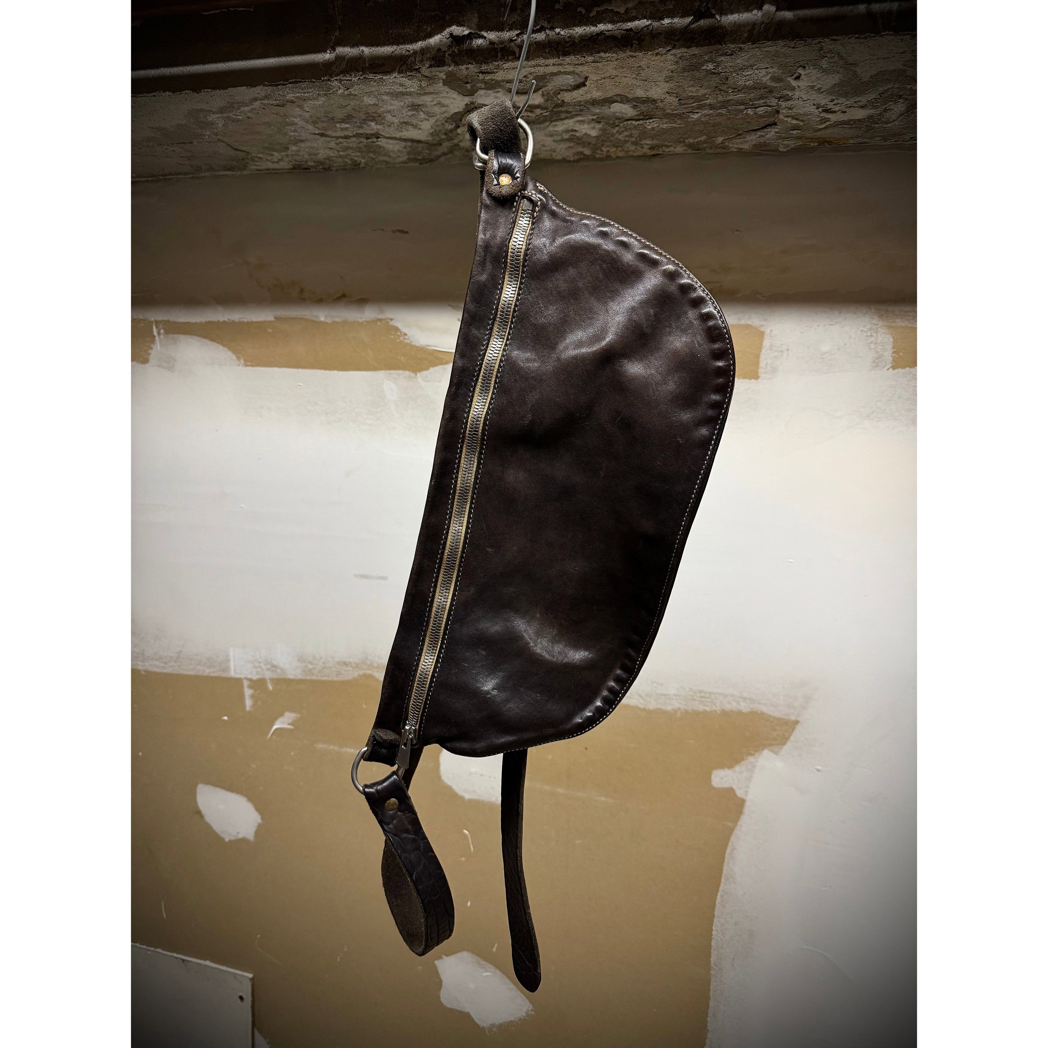GUIDI ‘Q10M’ Brown Full-grain Horse Leather Shoulder Bag