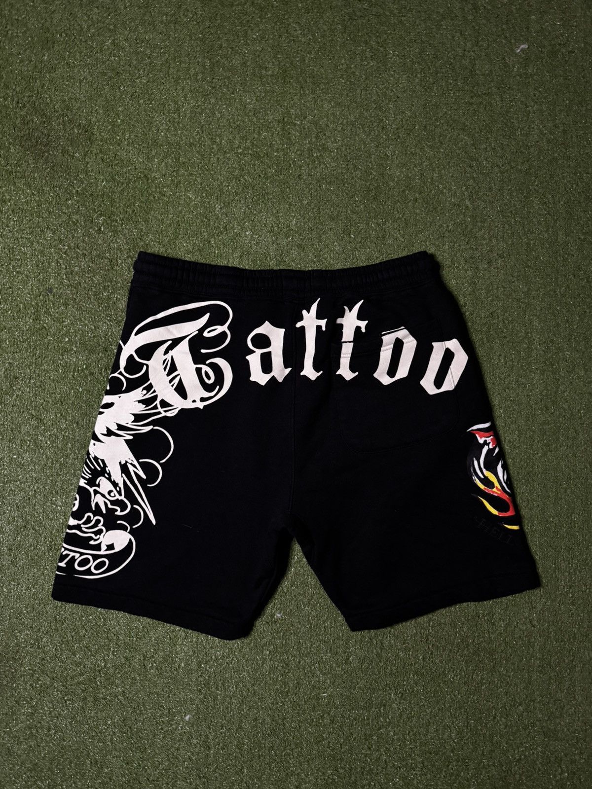 Ed Hardy Ed hardy shorts Size US 34 / EU 50 - 2 Thumbnail