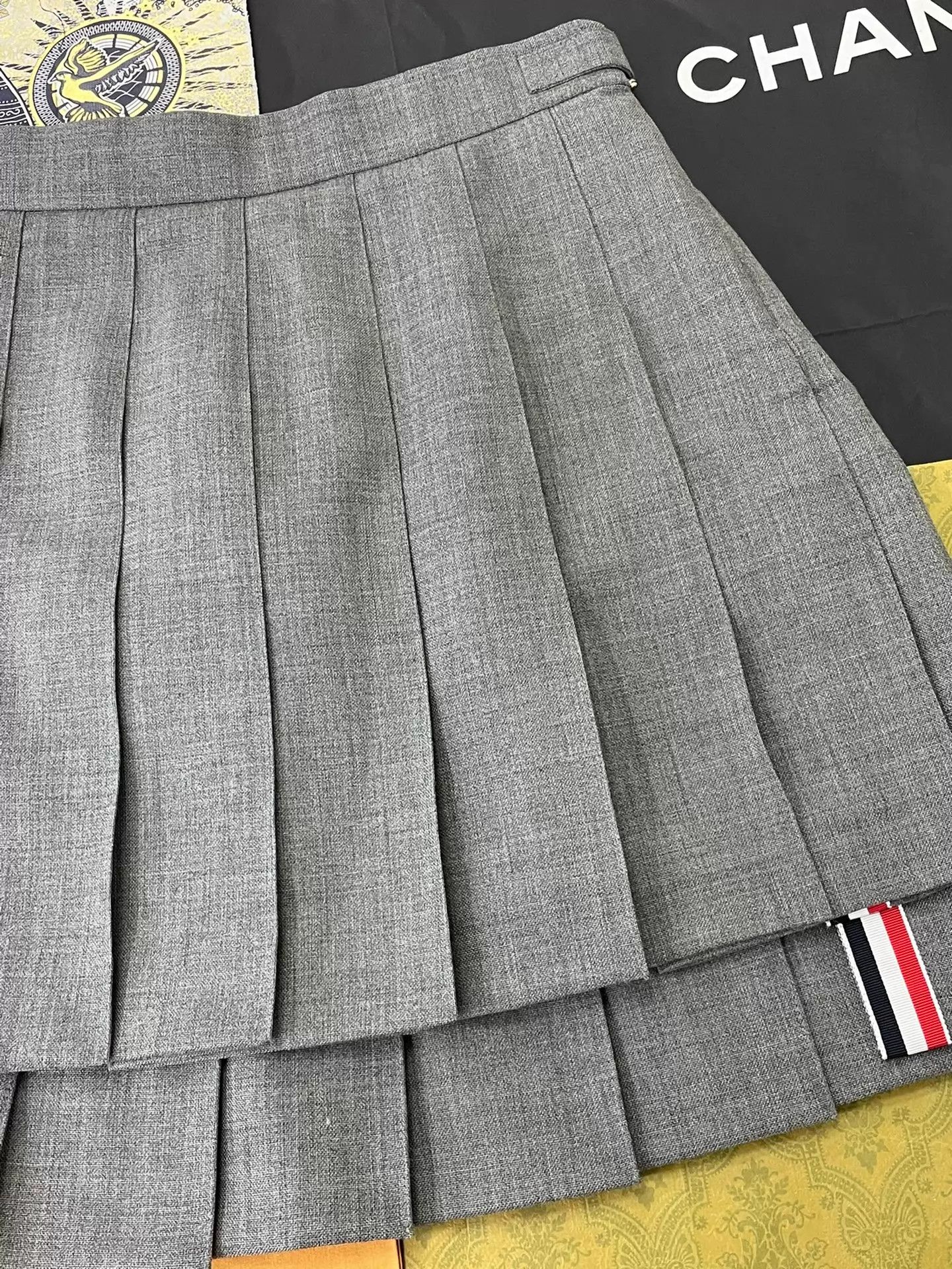 Thom Browne Thom Browne women's gray pleated skirt 36 Size 25" / US 0 / IT 36 - 2 Thumbnail
