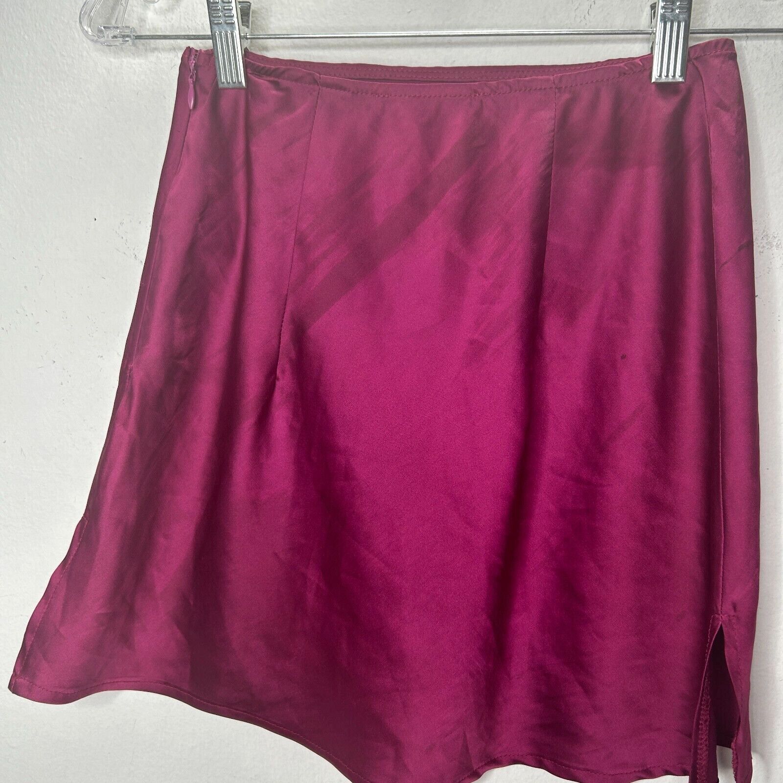 Other Magenta Satin Side-Zip Flowy Mini Skirt with Side Slit S Size 26" / US 2 / IT 38 - 1 Thumbnail