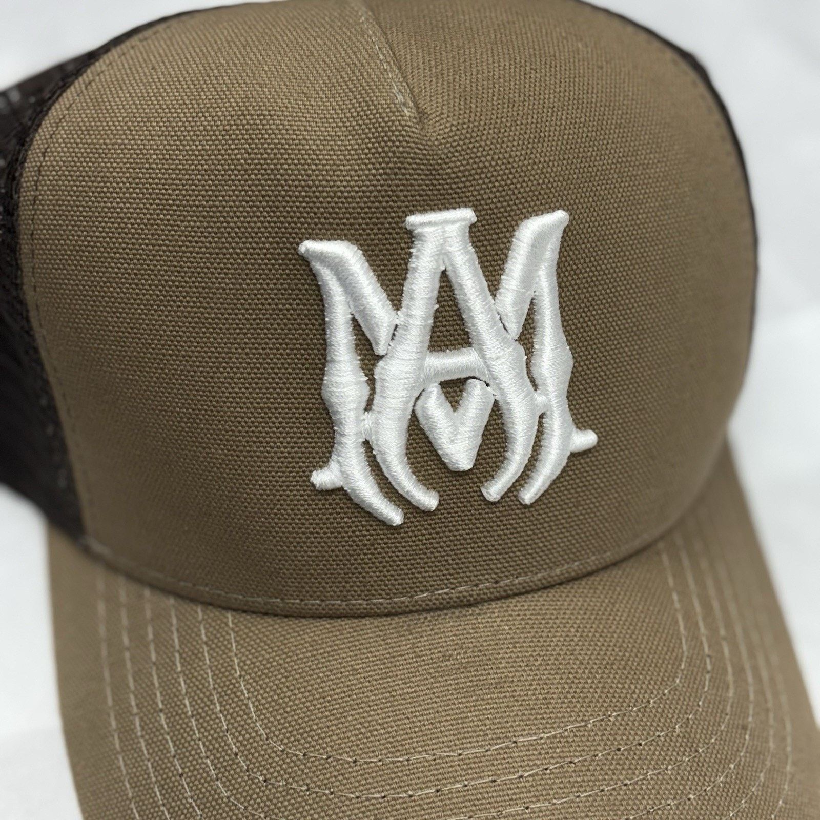 Amiri Amiri Logo Trucker Hat ' Ermine White ' | GREAT CONDITION! Size ONE SIZE - 6 Thumbnail