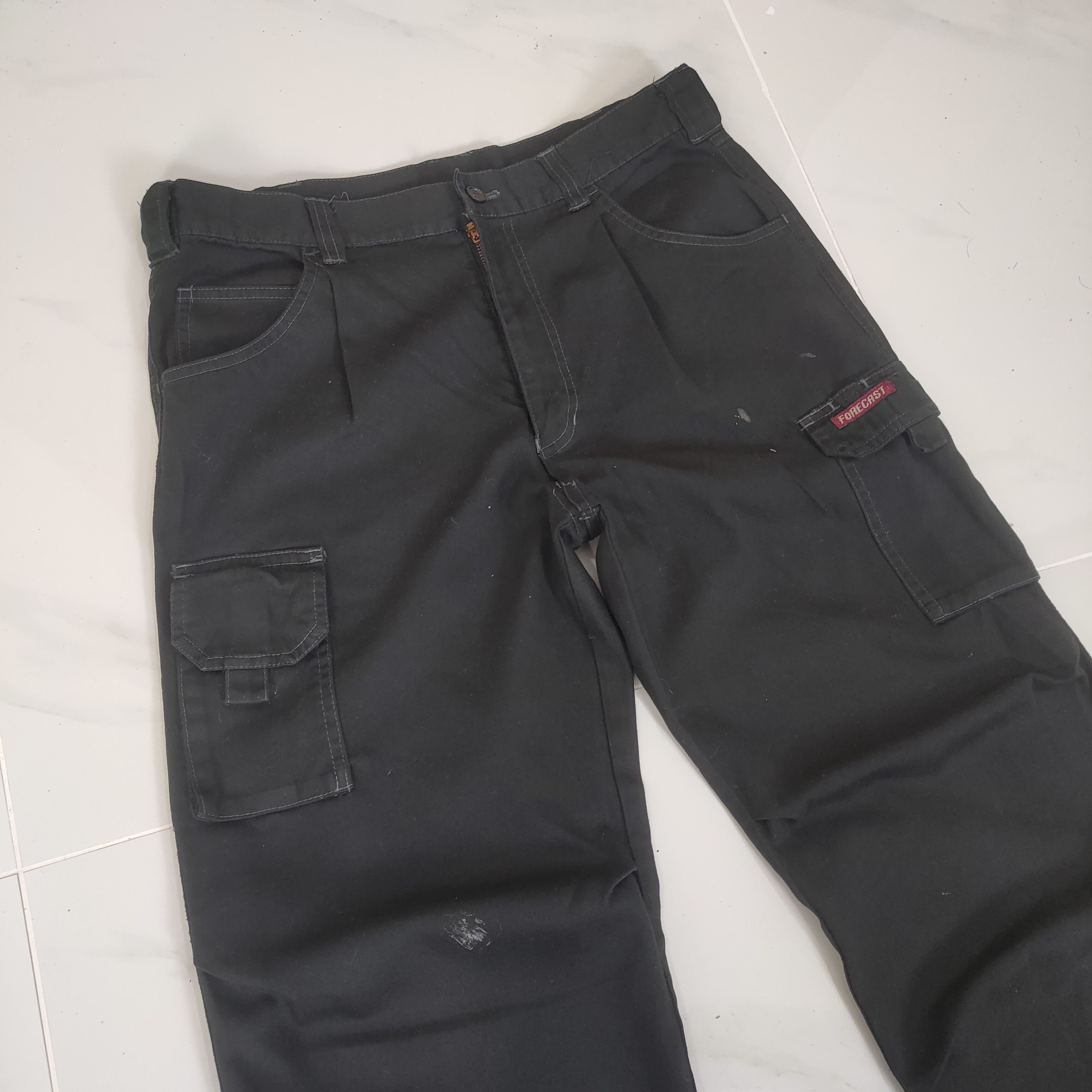 Japanese Brand JAPANESE BRAND BLACK CARGO PANTS Size US 32 / EU 48 - 2 Thumbnail