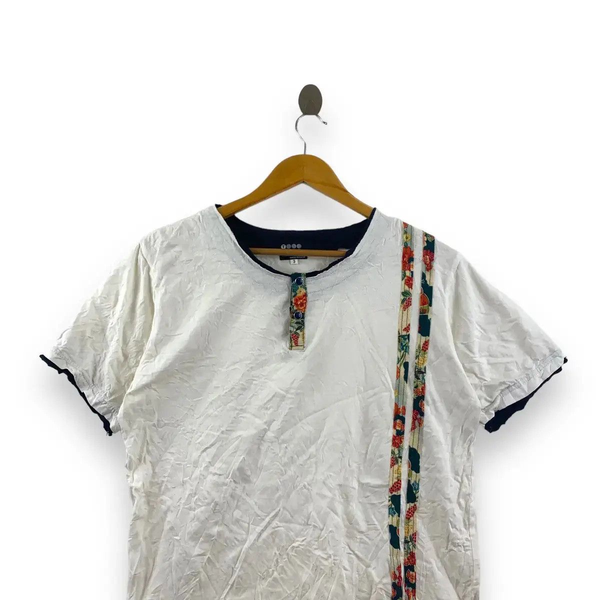 Takeo Kikuchi Vintage TAKEO KIKUCHI JAPAN Floral Embossed Patchwork Tee Size S / US 4 / IT 40 - 3 Thumbnail