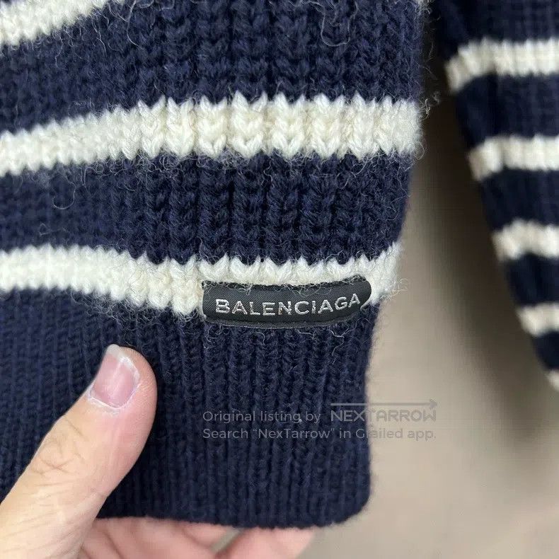 Balenciaga Balenciaga Chest Embroidered Logo Striped Sweater Size US L / EU 52-54 / 3 - 4 Thumbnail