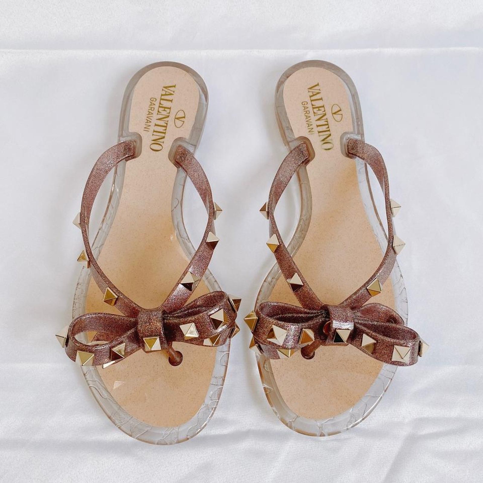 Valentino Valentino Garavani Rockstud bow glitter rubber sandals Size US 6 / IT 36 - 6 Thumbnail