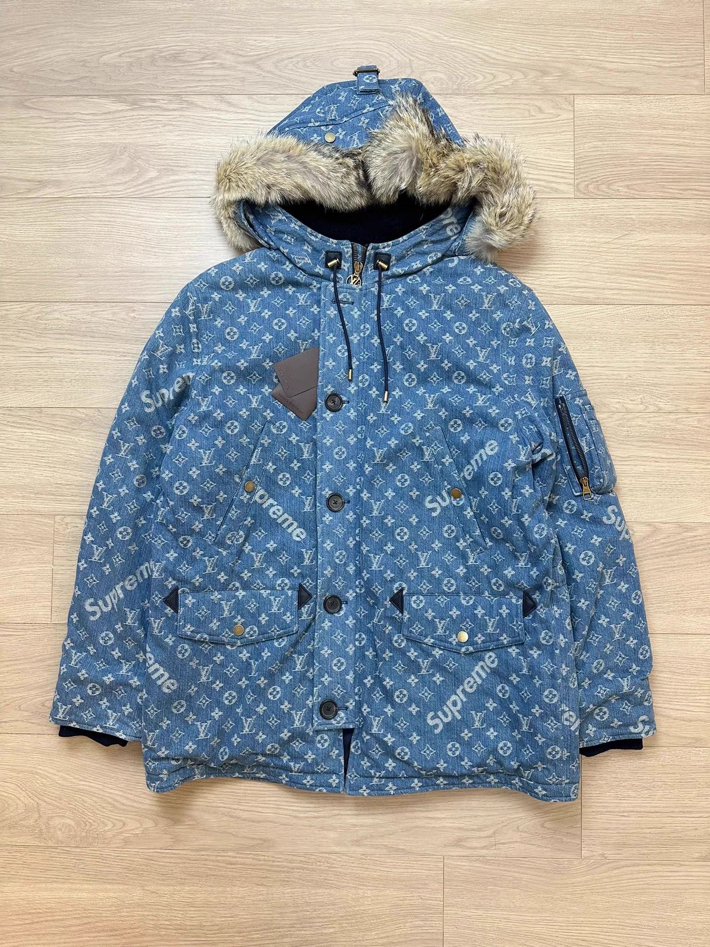 Louis Vuitton × Supreme LOUIS VUITTON x SUPREME Jacquard Denim N