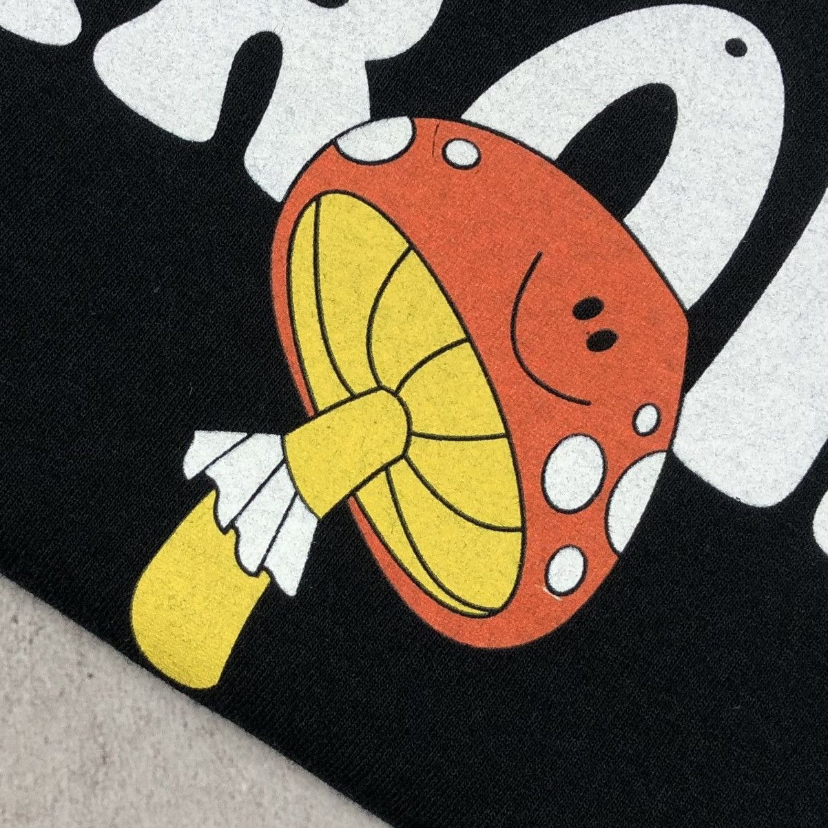 Other Minted Never Stop Growing Mushroom Psycho Hippie Graphic Tee Size US M / EU 48-50 / 2 - 2 Thumbnail