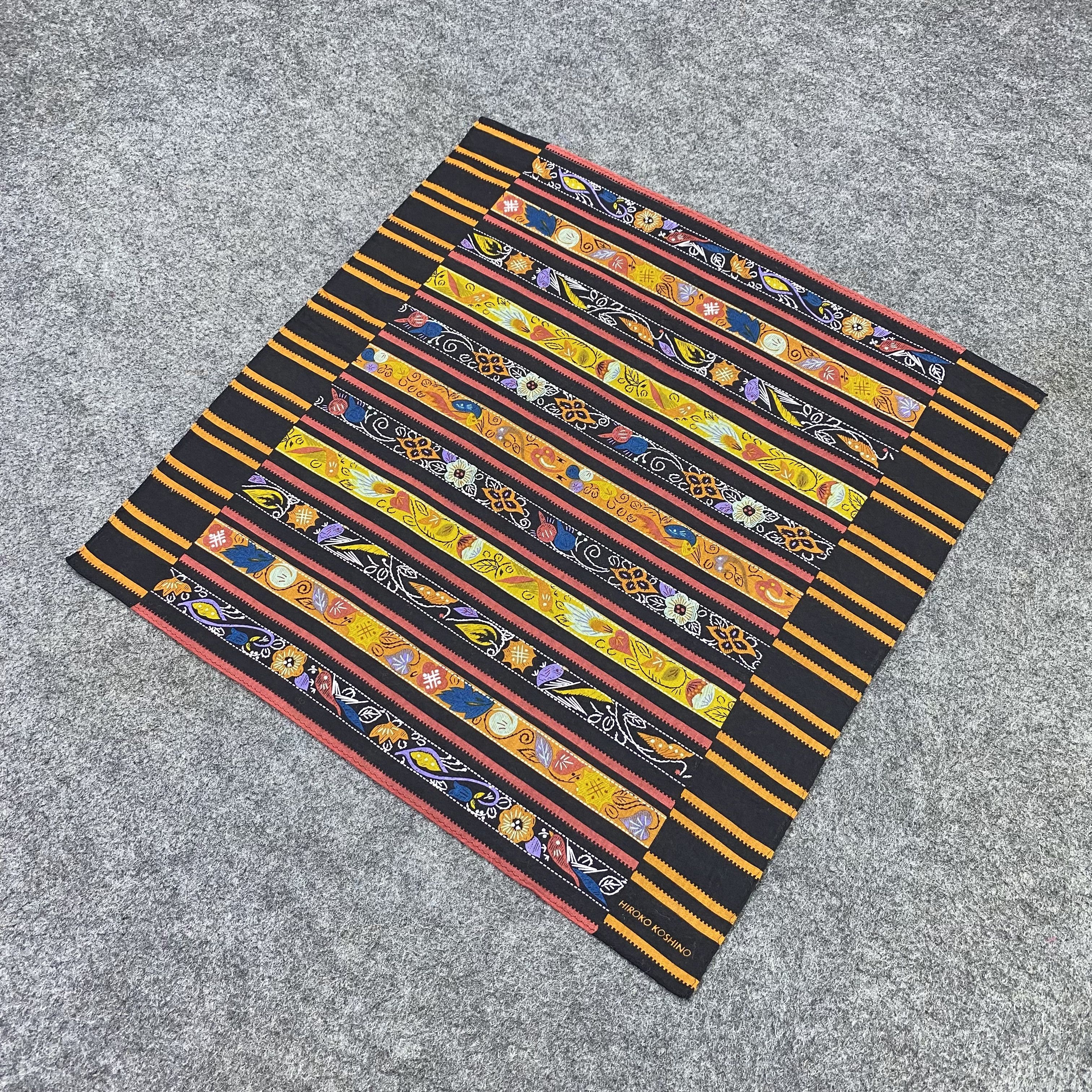 Japanese Brand Hiroko Koshino Handkerchief / Bandana / Neckerchief-B2088 Size ONE SIZE - 4 Thumbnail
