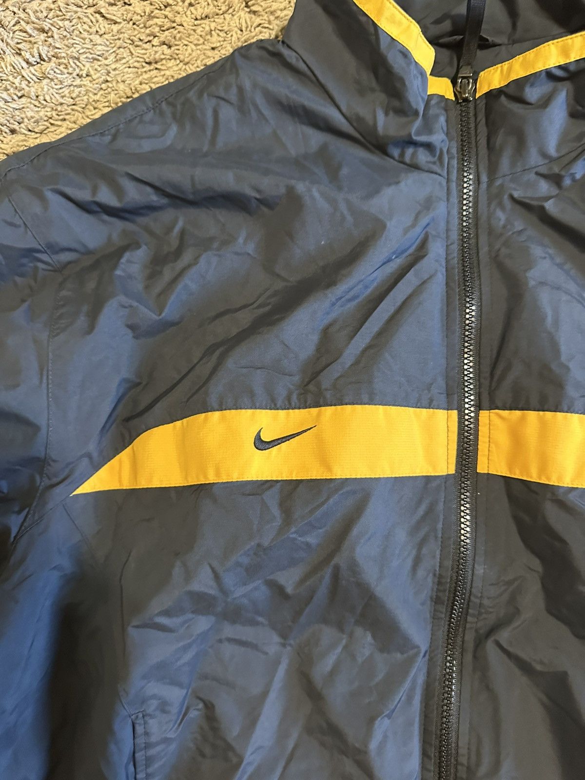 NCAA Vintage Nike NCAA Iowa Hawkeyes jacket 00s size Xl Size US XL / EU 56 / 4 - 3 Thumbnail