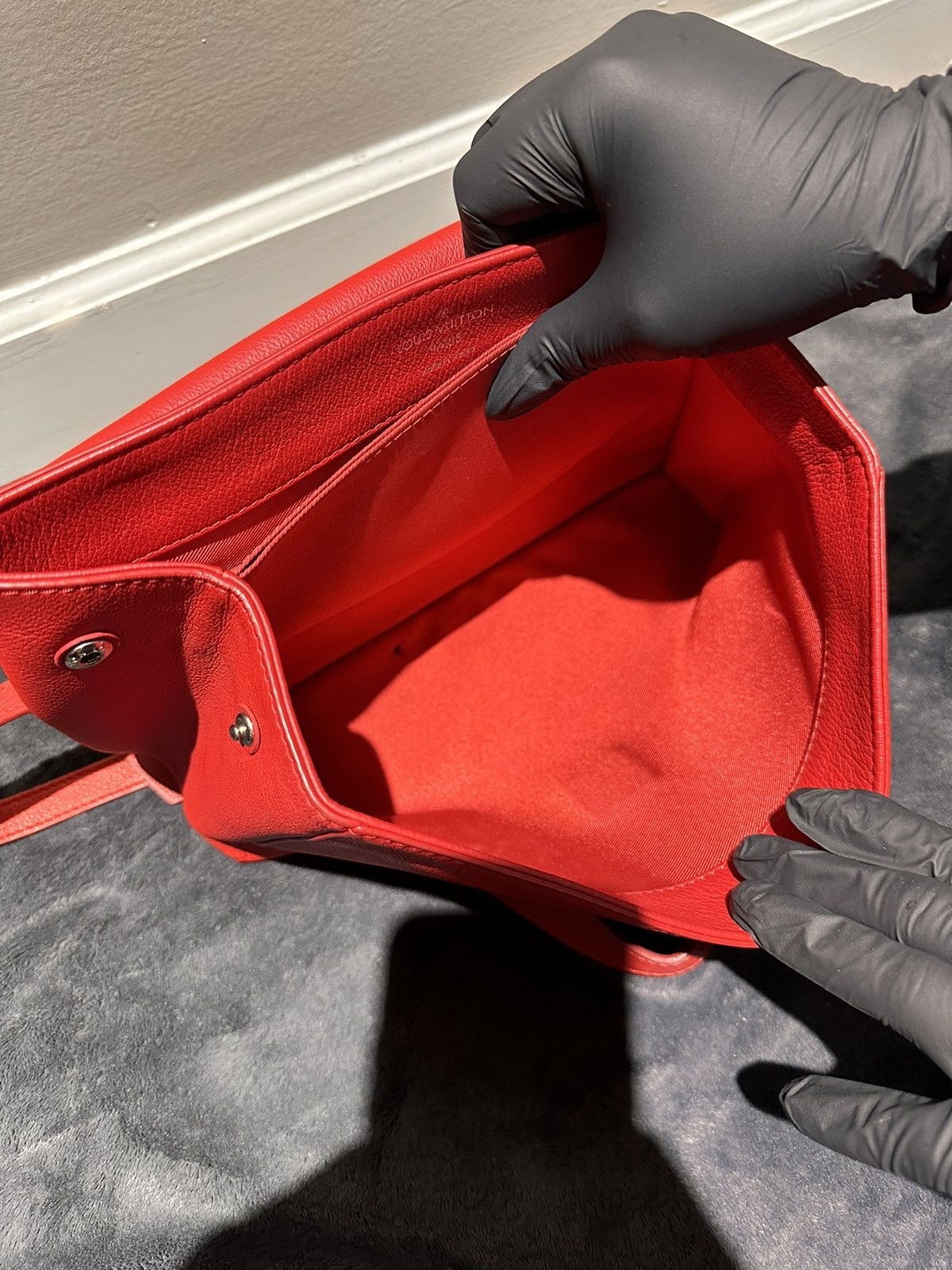 Louis Vuitton Louis Vuitton Red 2 Me Lock Size ONE SIZE - 10 Thumbnail