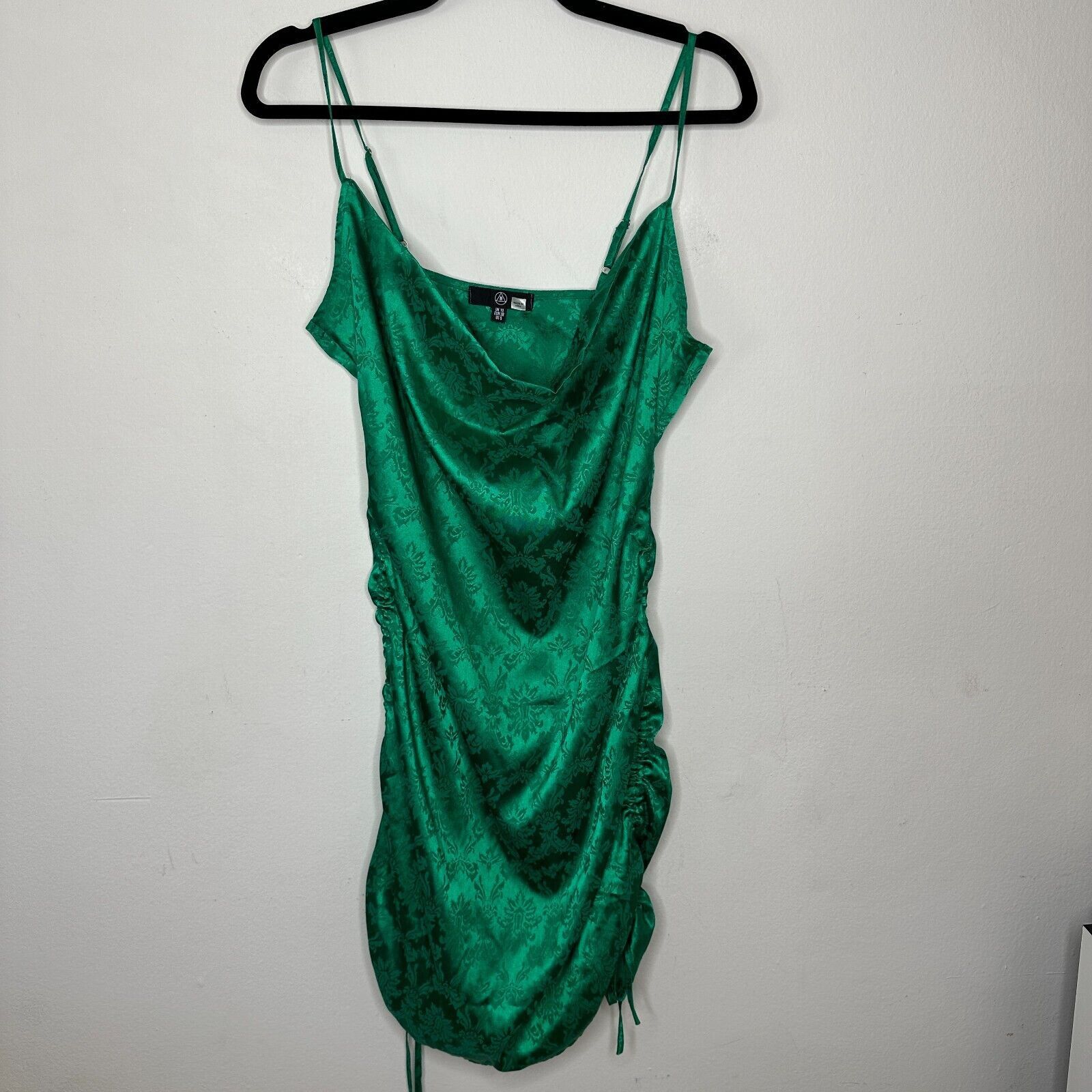 Other Missguided Green Satin Ruche Spaghetti Strap Mini Dress 6 Size M / US 6-8 / IT 42-44 - 1 Thumbnail