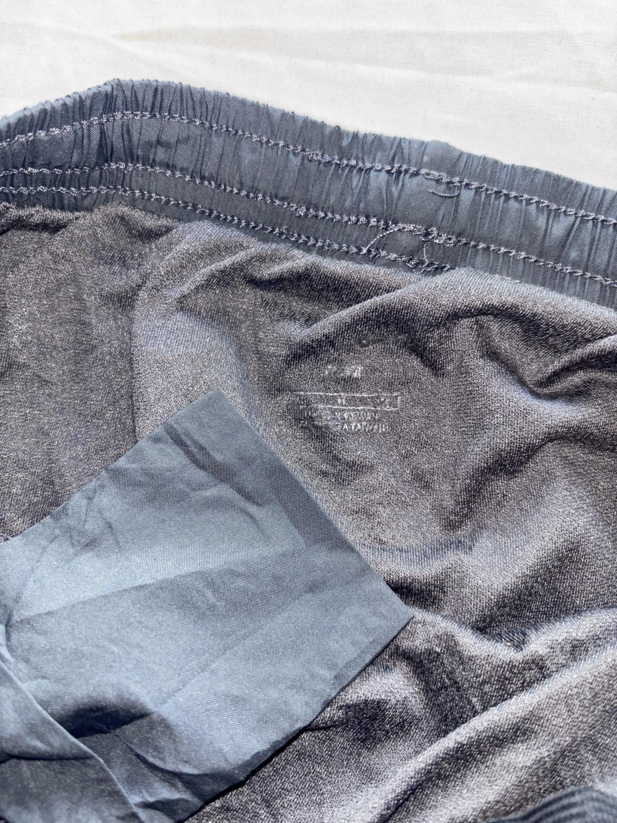 Nike Nike Womens Athletic Shorts - Lightweight & Comfortable Size 32" / US 10 / IT 46 - 3 Thumbnail