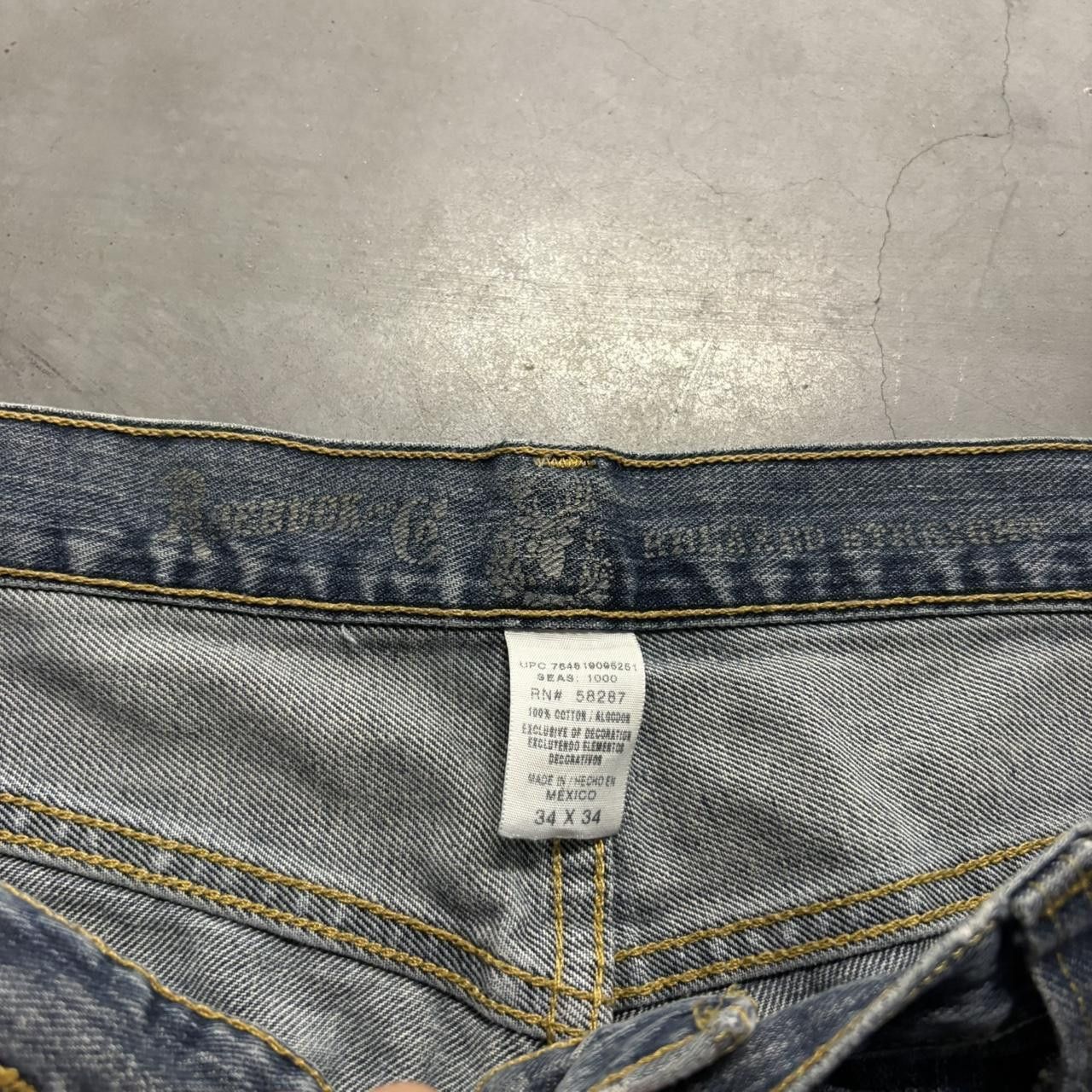 Vintage Crazy Vintage Y2K/2000s Baggy Skater Style Streetwear Y2K Style Medium Wash Denim Jeans! Size US 34 / EU 50 - 8 Thumbnail