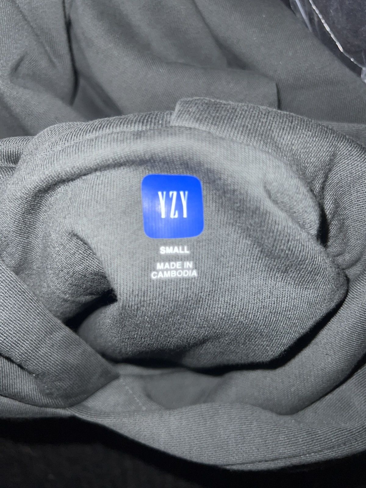 Balenciaga × Gap × Yeezy Yeezy gap balenciaga engineered shrunken hoodie Size US S / EU 44-46 / 1 - 3 Thumbnail