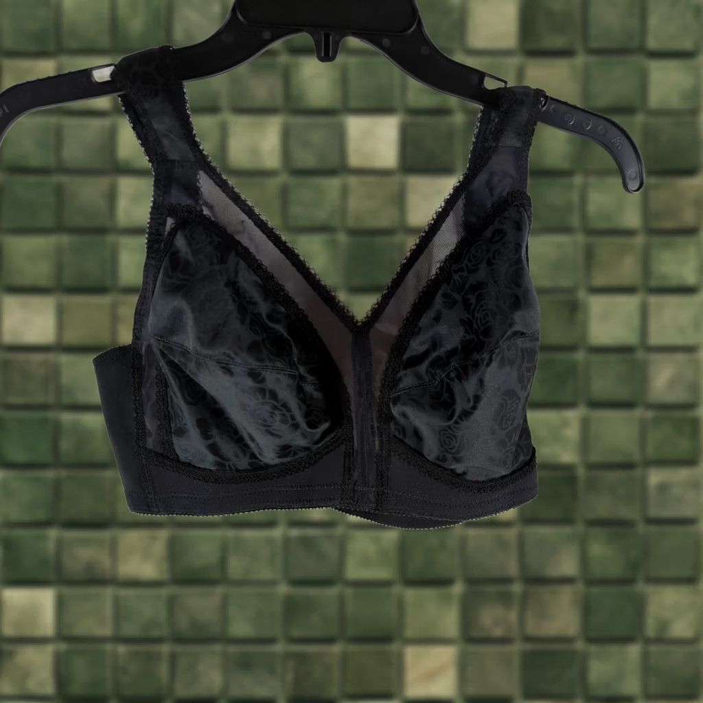 Vintage Playtex 18 Hour Women's Size 38C Ultimate Shoulder Comfort Bra Wireless Black Side and Back Smoothing Adjustable Straps 4693 Women Size ONE SIZE - 1 Thumbnail