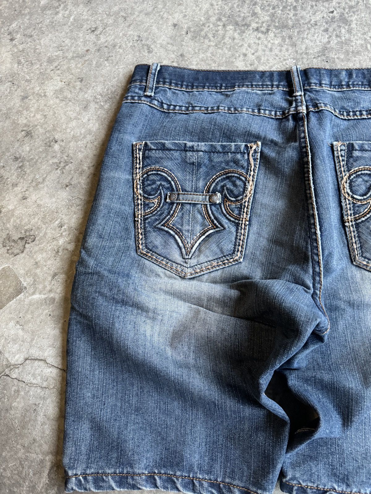 Affliction × Japanese Brand Crazy vintage grunge y2k Jesse pinkman bedazzled baggy jorts Size US 36 / EU 52 - 6 Thumbnail