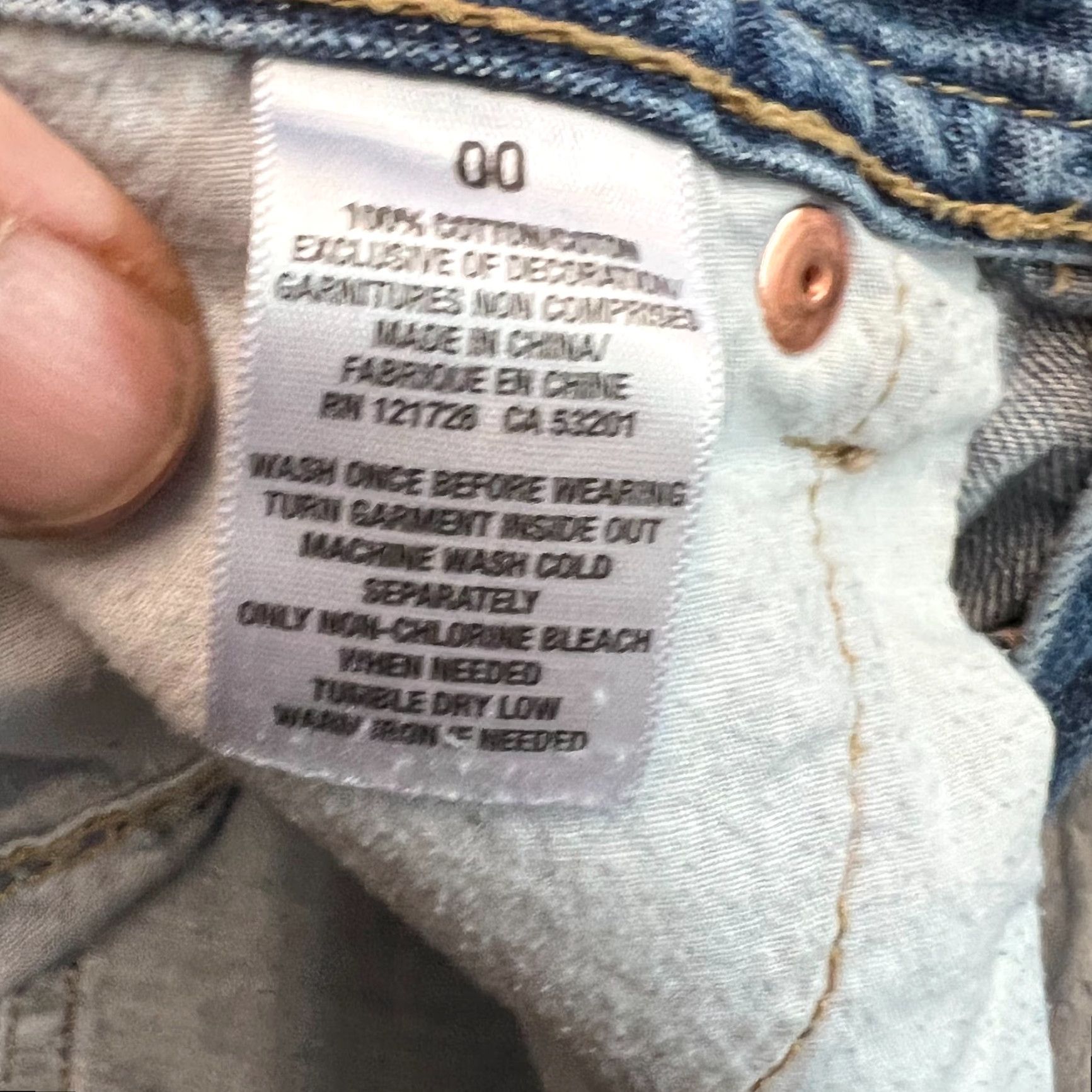 Vintage Aéropostale Womens Denim Cut Off Shorts 00 Flat Front Distressed Blue Cuffed Hem Shorts 00 Size 28" / US 6 / IT 42 - 5 Thumbnail