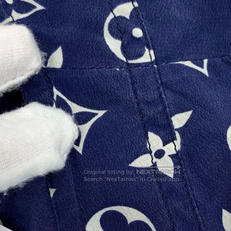 Louis Vuitton Louis Vuitton Dark blue logo presbyopic mulberry silk V-ne Size XS / US 0-2 / IT 36-38 - 9 Thumbnail