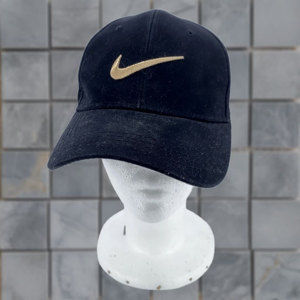Nike Nike Hat Cap One Size Black Gold Swoosh Embroidered Logo Mens Classic Golf Adjustable Breathable Cotton Solid Baseball Cap Size ONE SIZE - 1 Thumbnail