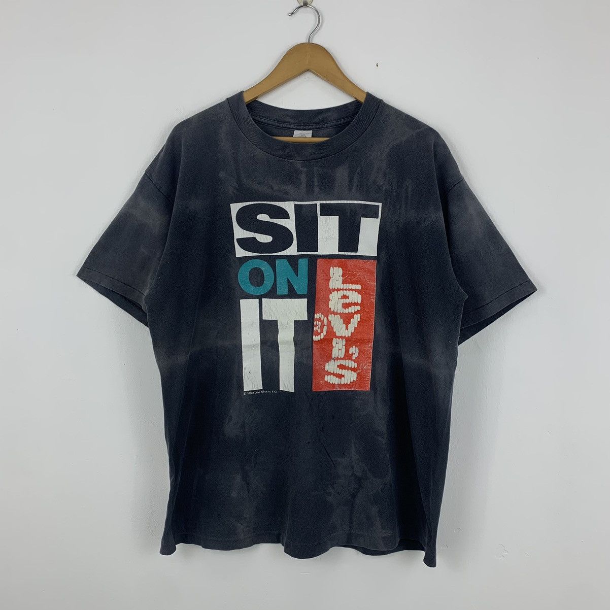 Levi's × Levi's Vintage Clothing × Vintage Vintage 90’s Levis Distressed T-Shirt Size US XL / EU 56 / 4 - 1 Thumbnail