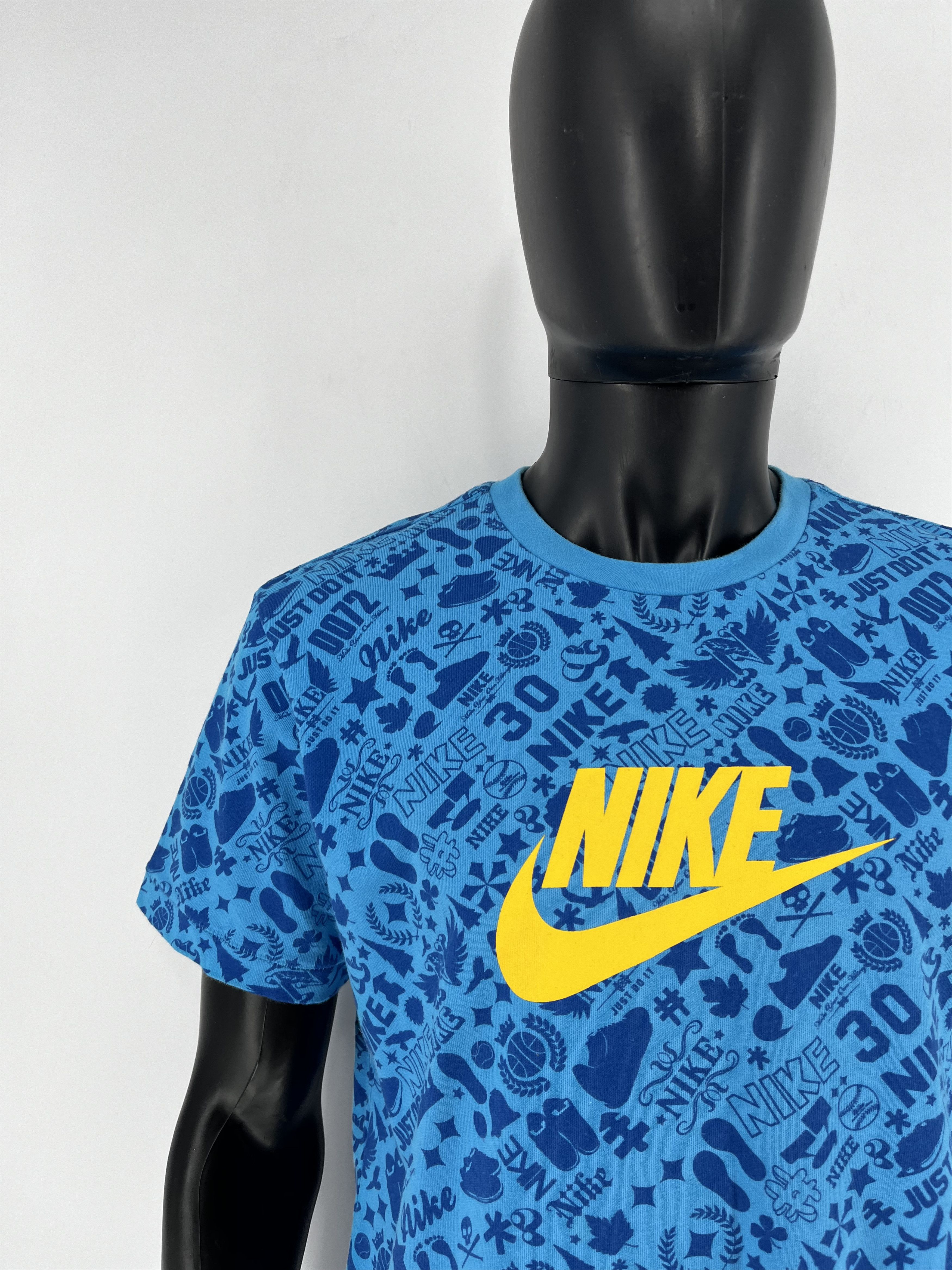 Nike Vintage y2K Nike Swoosh Logo Tee Travis Scott Style Grailed Size US XL / EU 56 / 4 - 6 Thumbnail